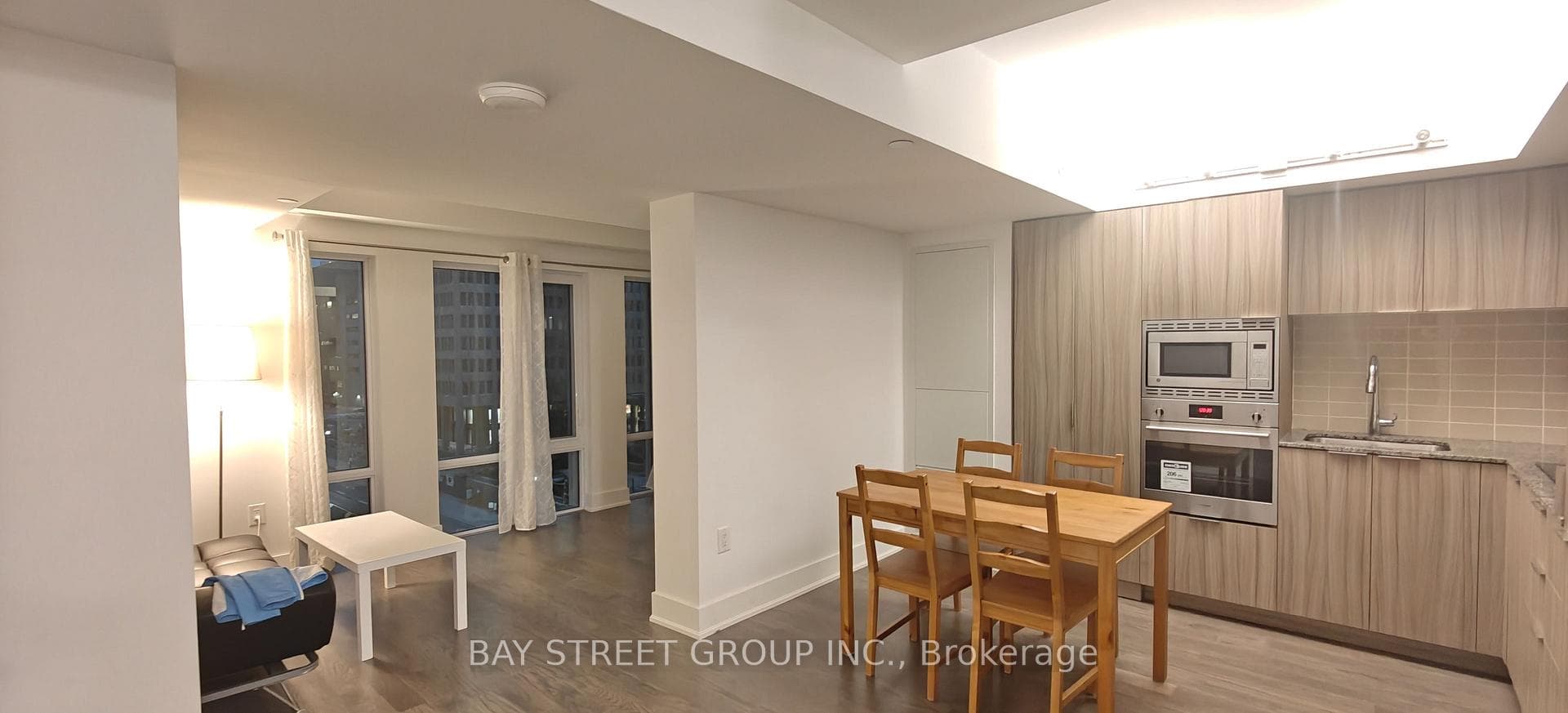 955 Bay Street Unit 614 photo 6