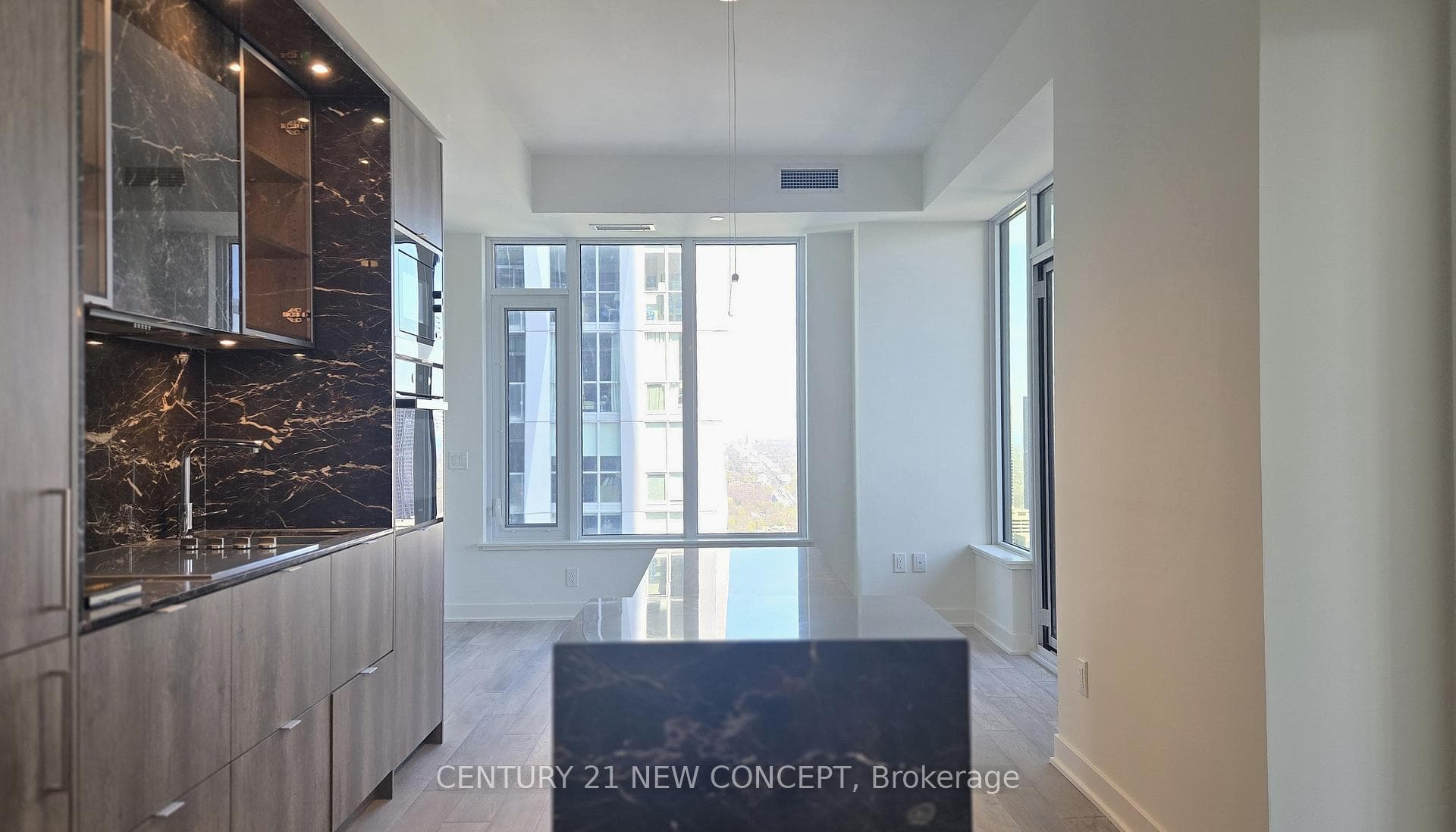 11 Yorkville Avenue Unit 4207 photo 5