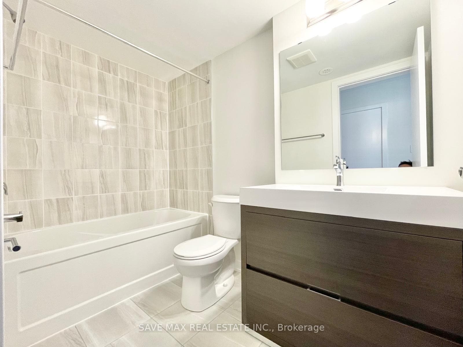 1856 Notion Road Unit 1402 photo 18