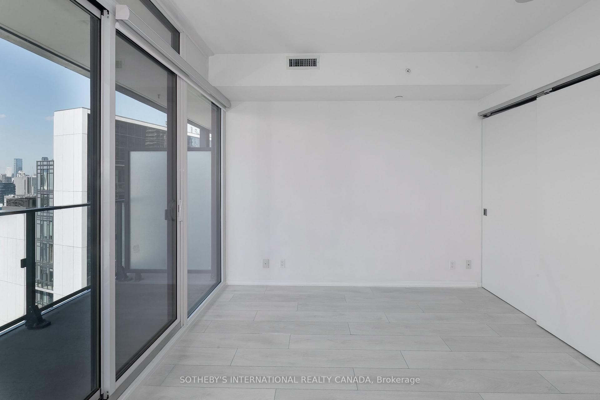 125 Peter Street Unit 2603 photo 14