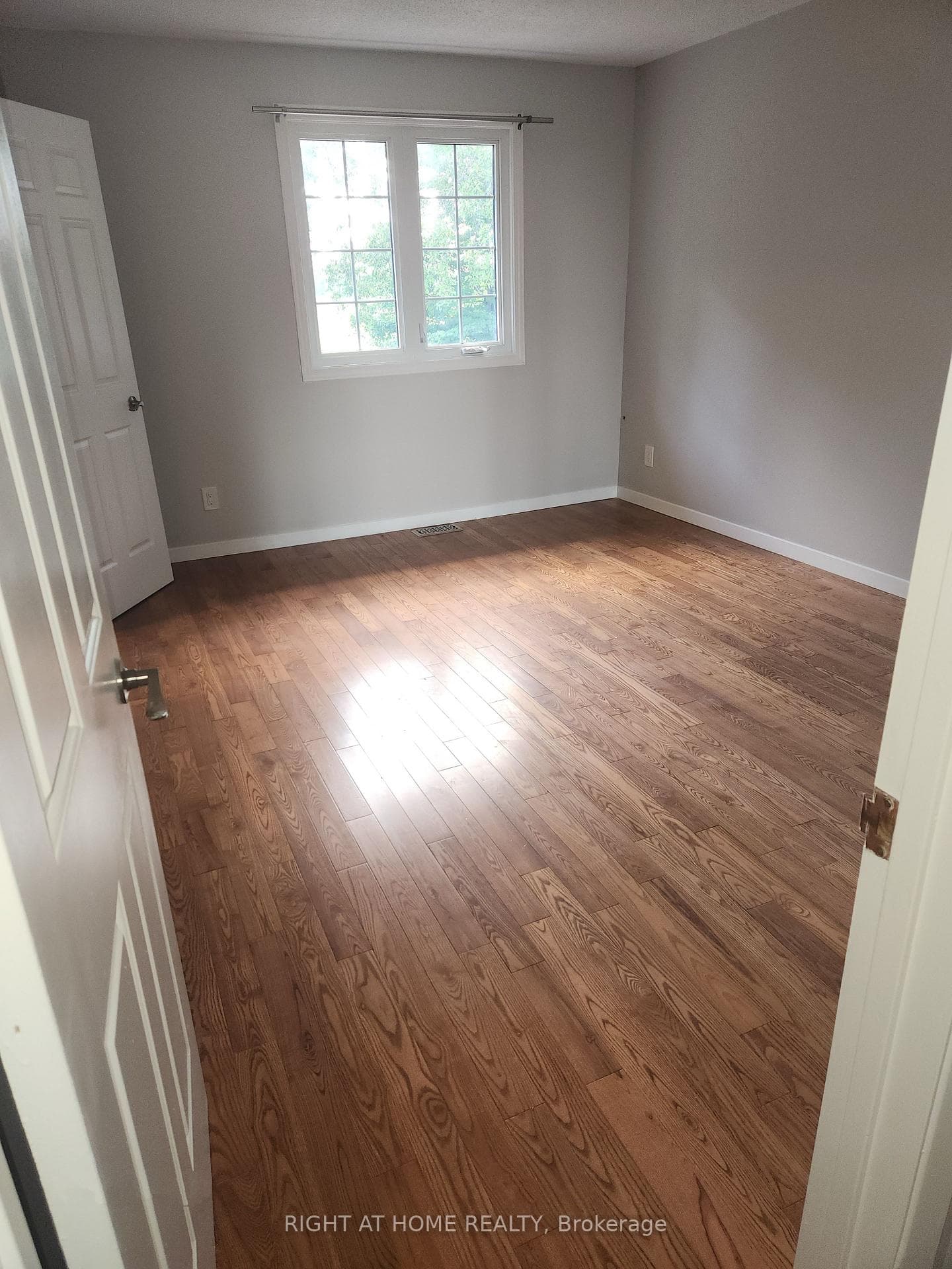 4157 Viewbank Road photo 10