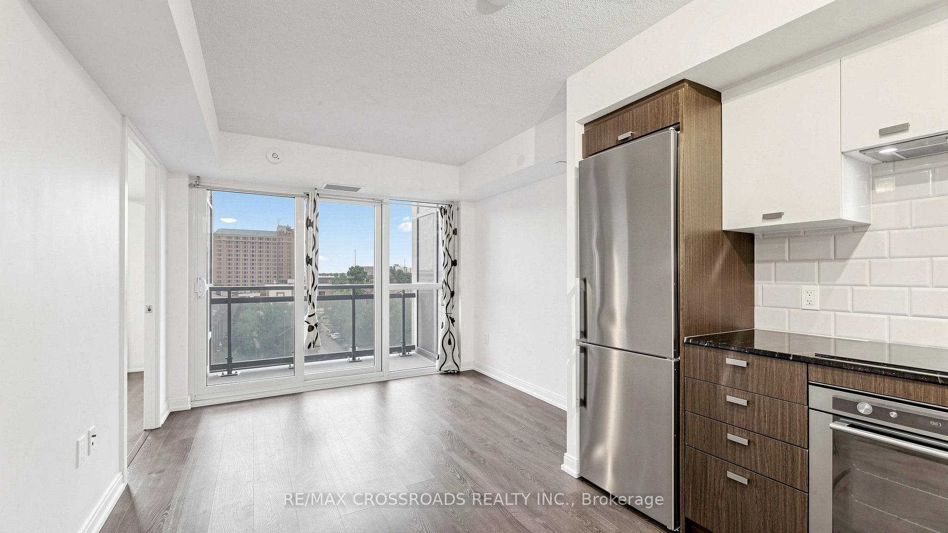 275 Village Green Square Unit 525 photo 8