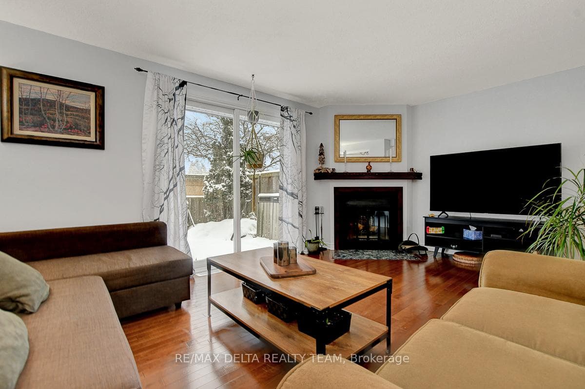 1705 Lamoureux Drive Unit C photo 10