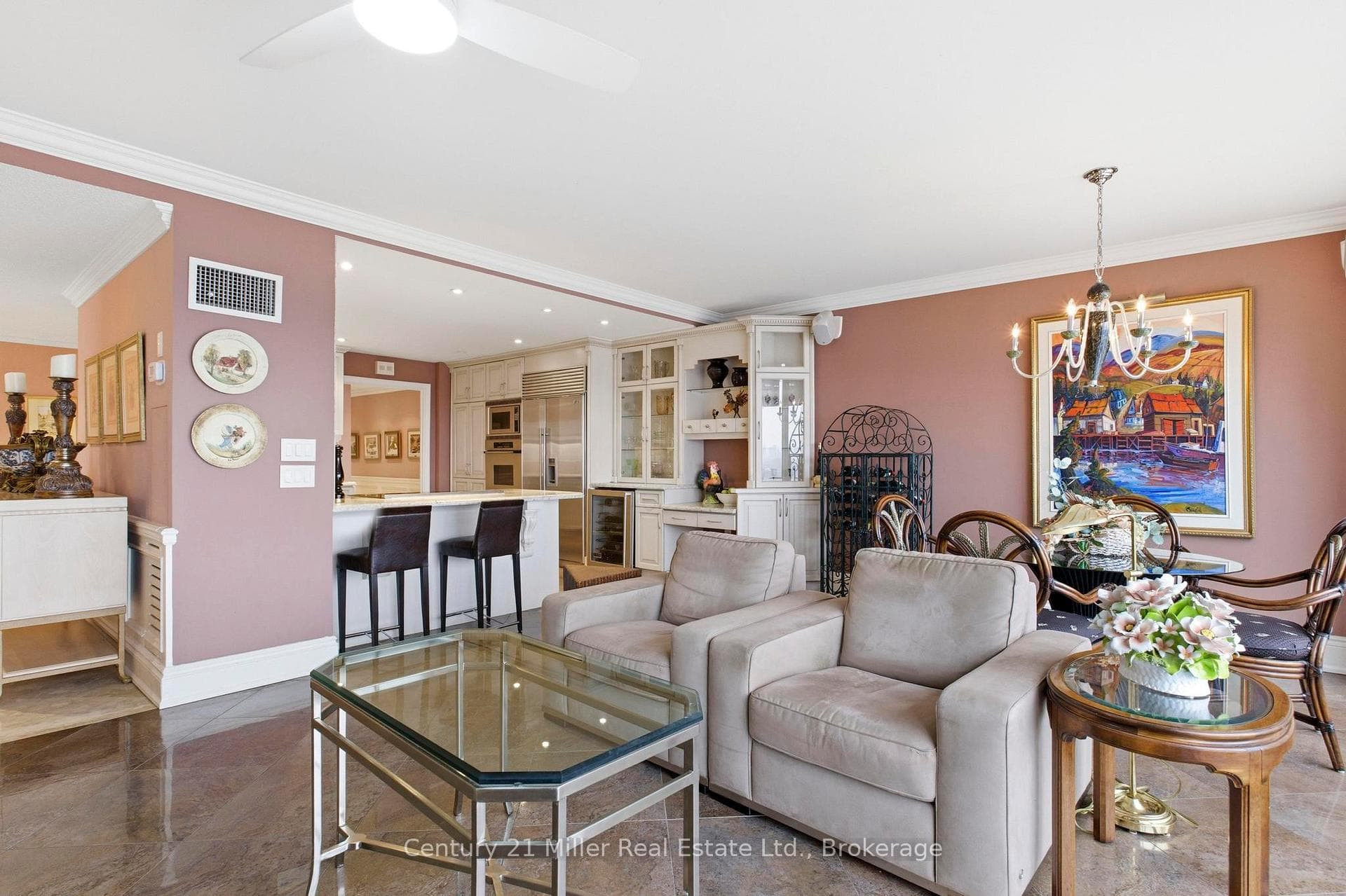 Kitchen/Eating Area/Famil Rm