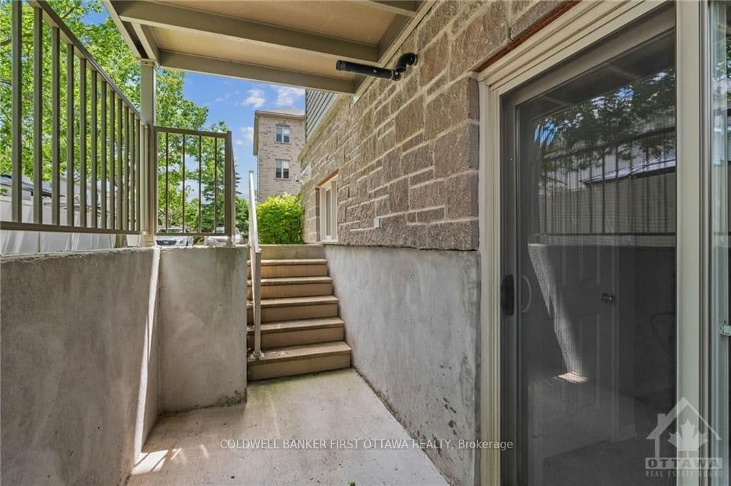 100 BRIARGATE Unit 2 photo 28
