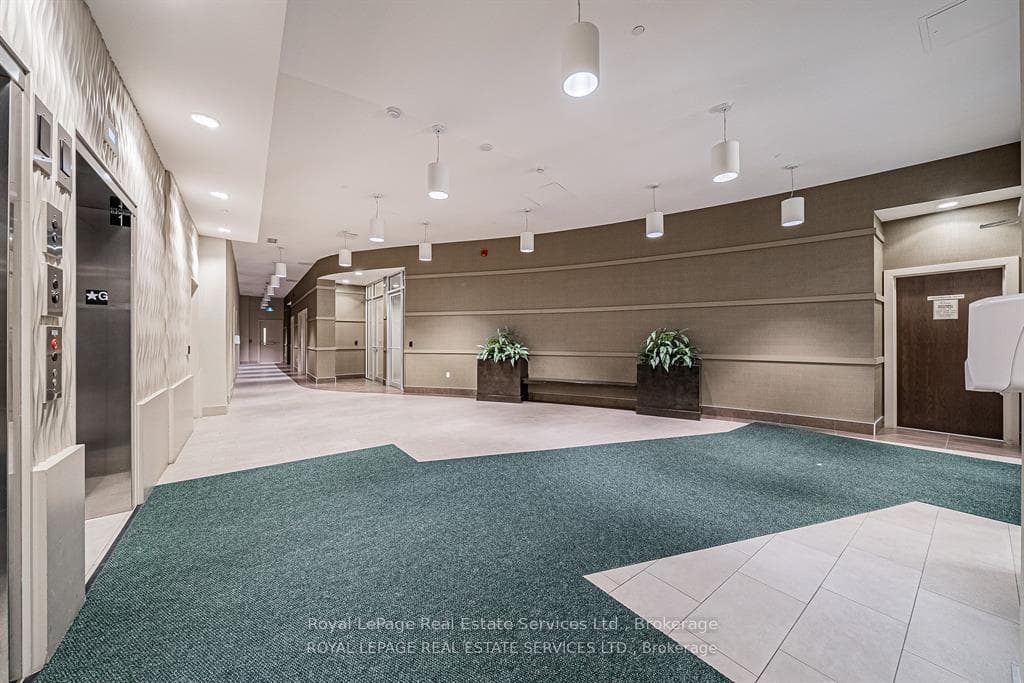 216 Oak Park Boulevard Unit 231 photo 4