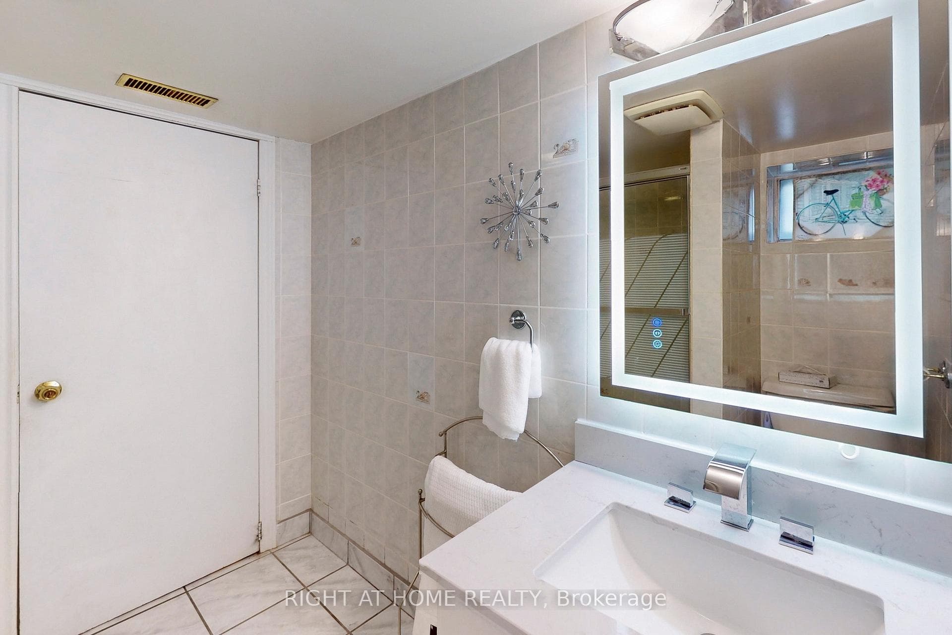 272 Jones Avenue photo 27