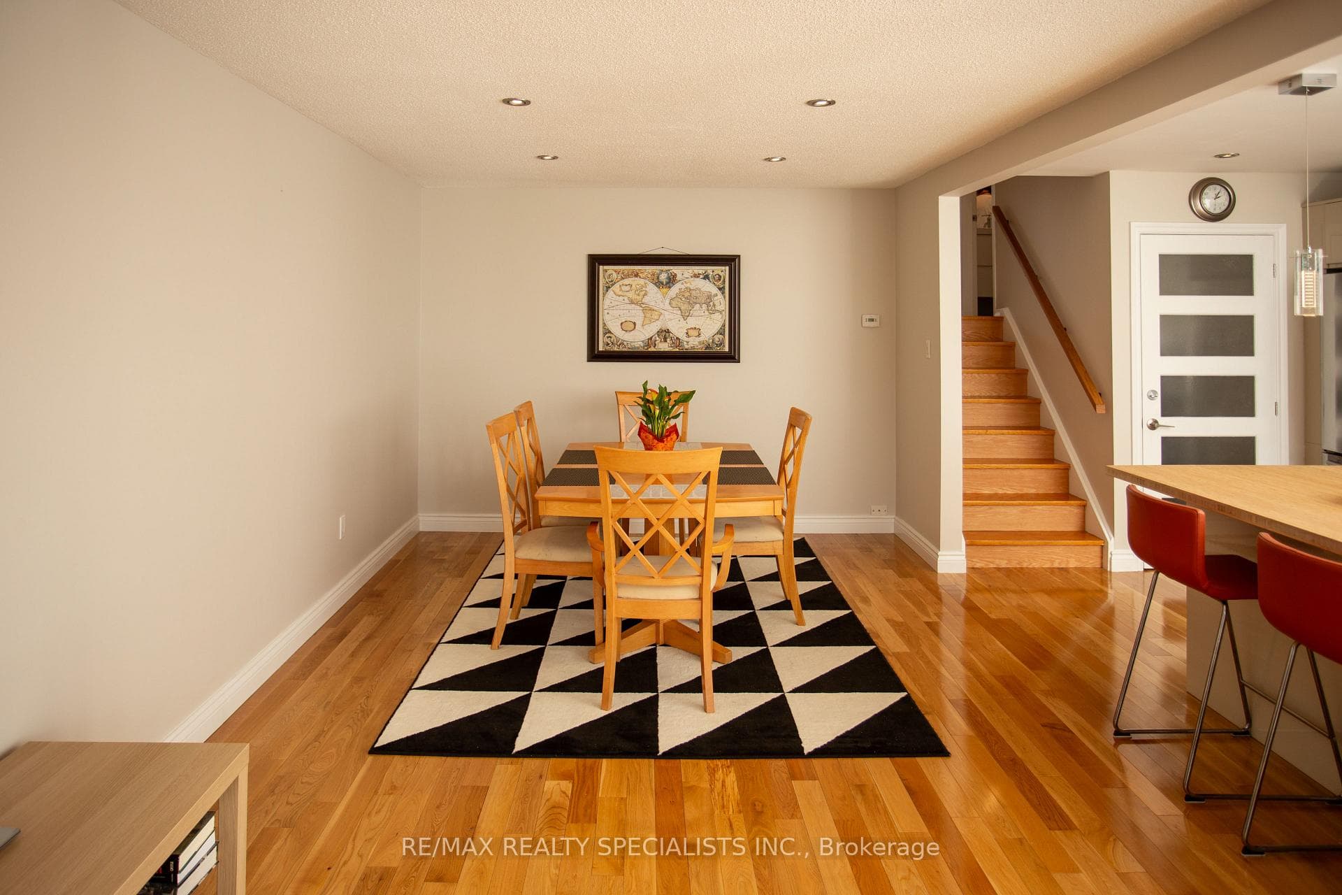 28 Sharon Court photo 15