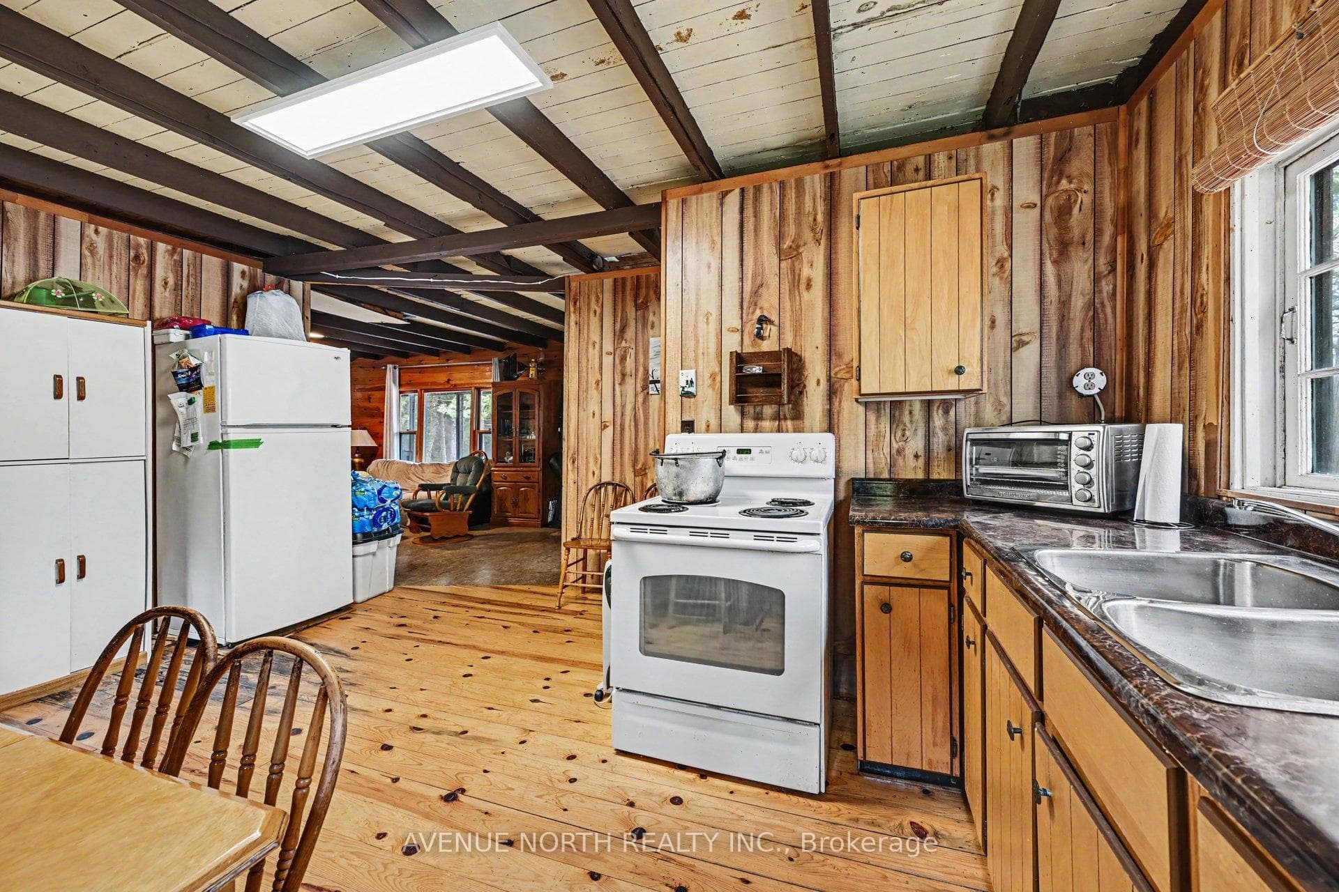 366 Holly Lane photo 8