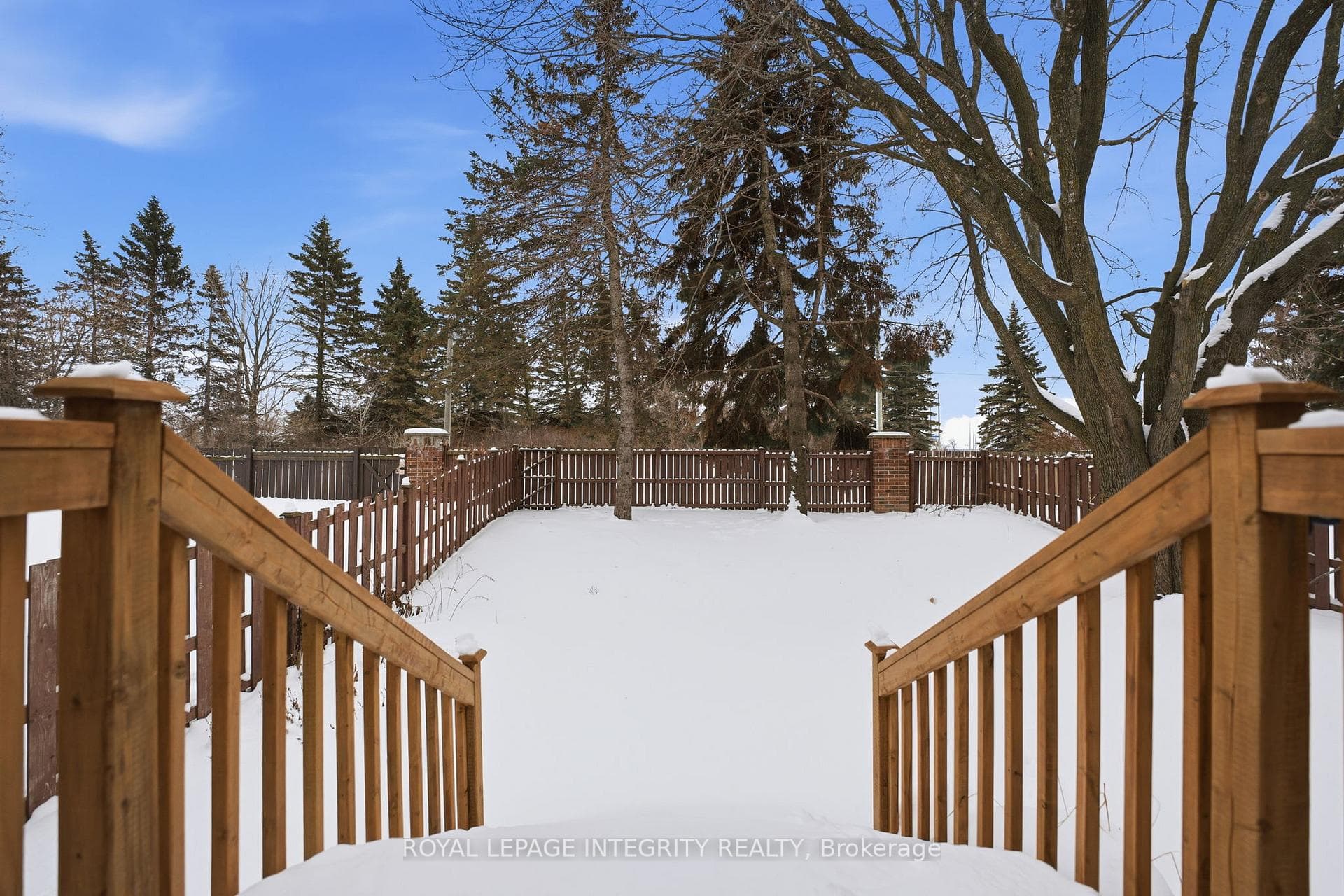 23 Pemberton Crescent photo 43