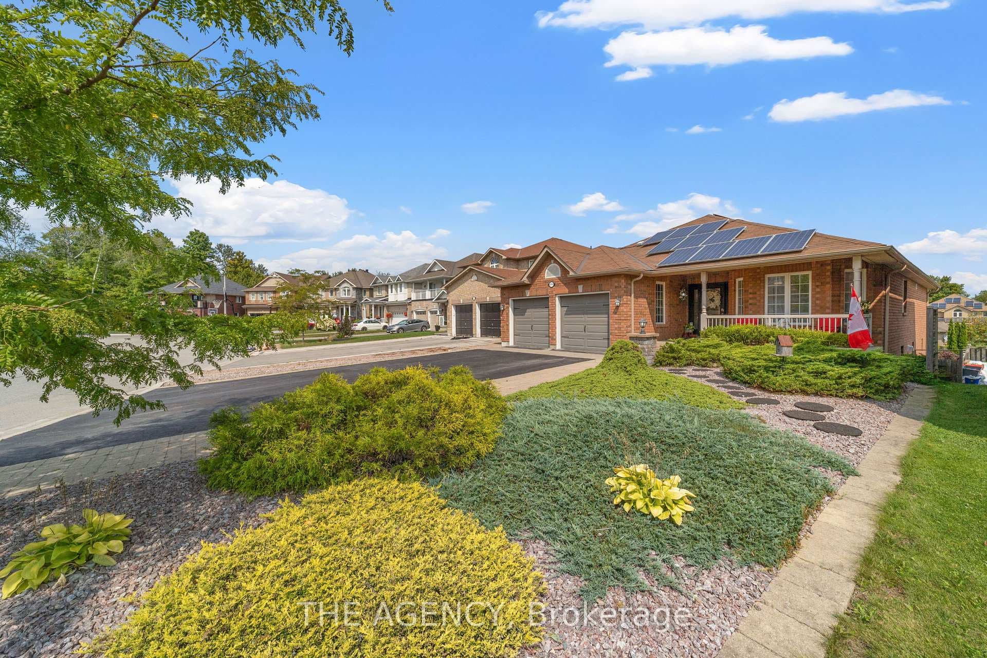 2245 Sproule Street photo 5