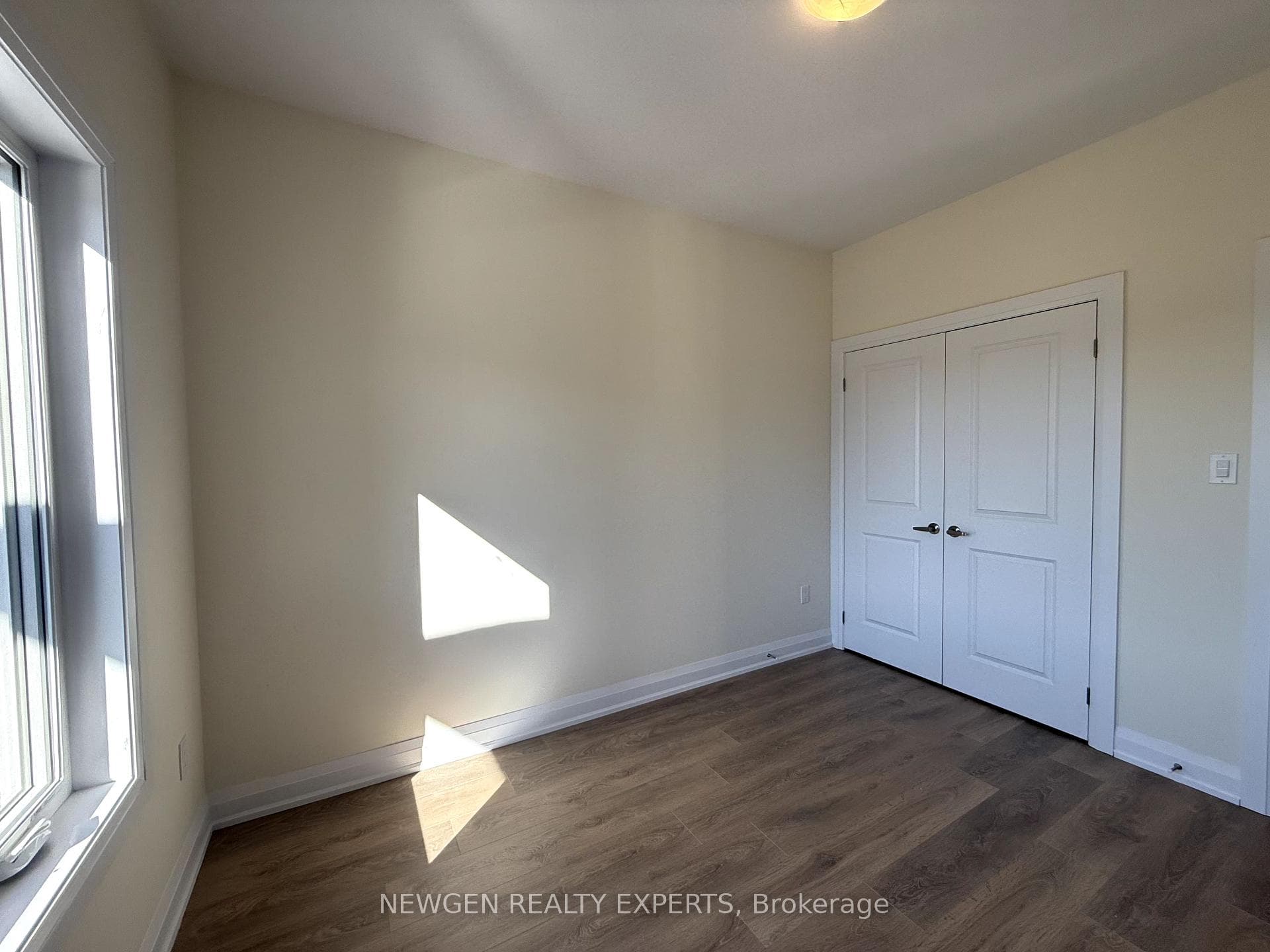 168 Seguin Street photo 19