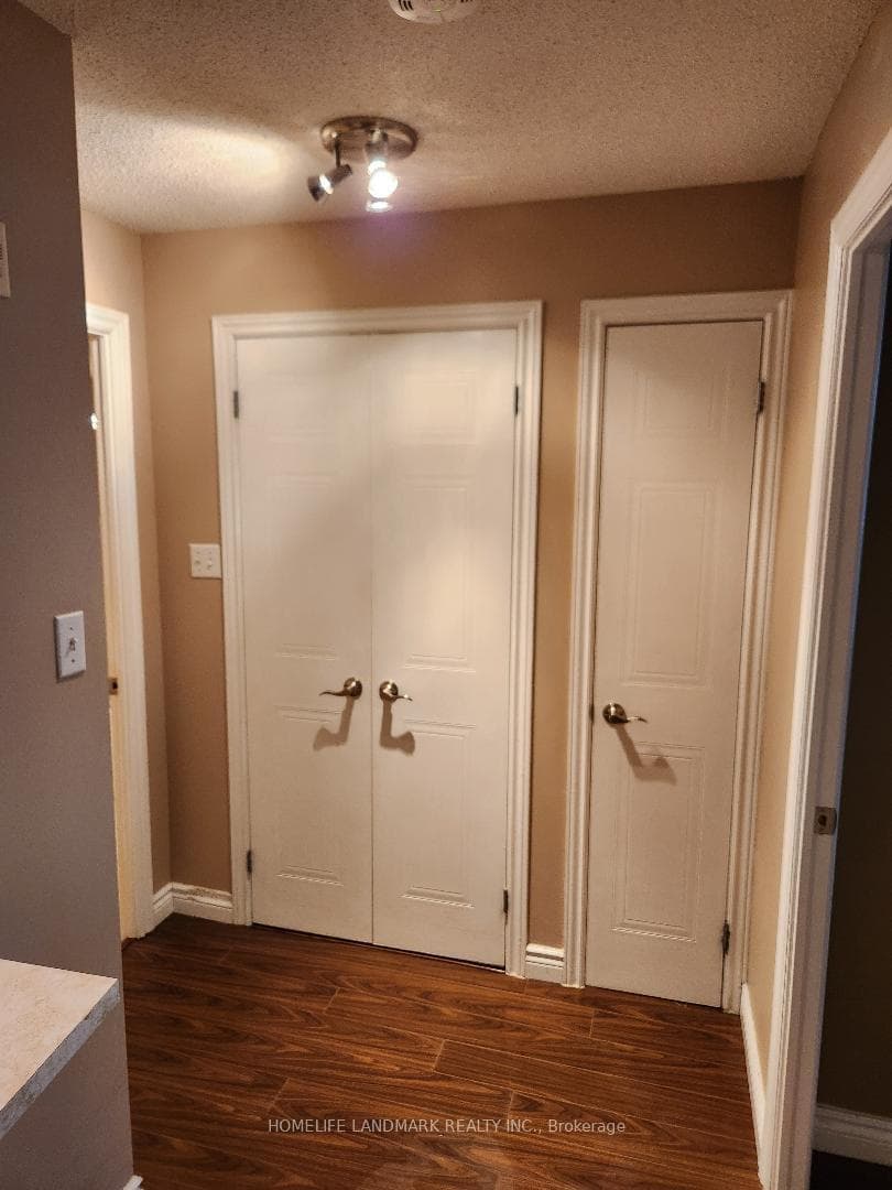 105 Victoria Street Unit 708 photo 9
