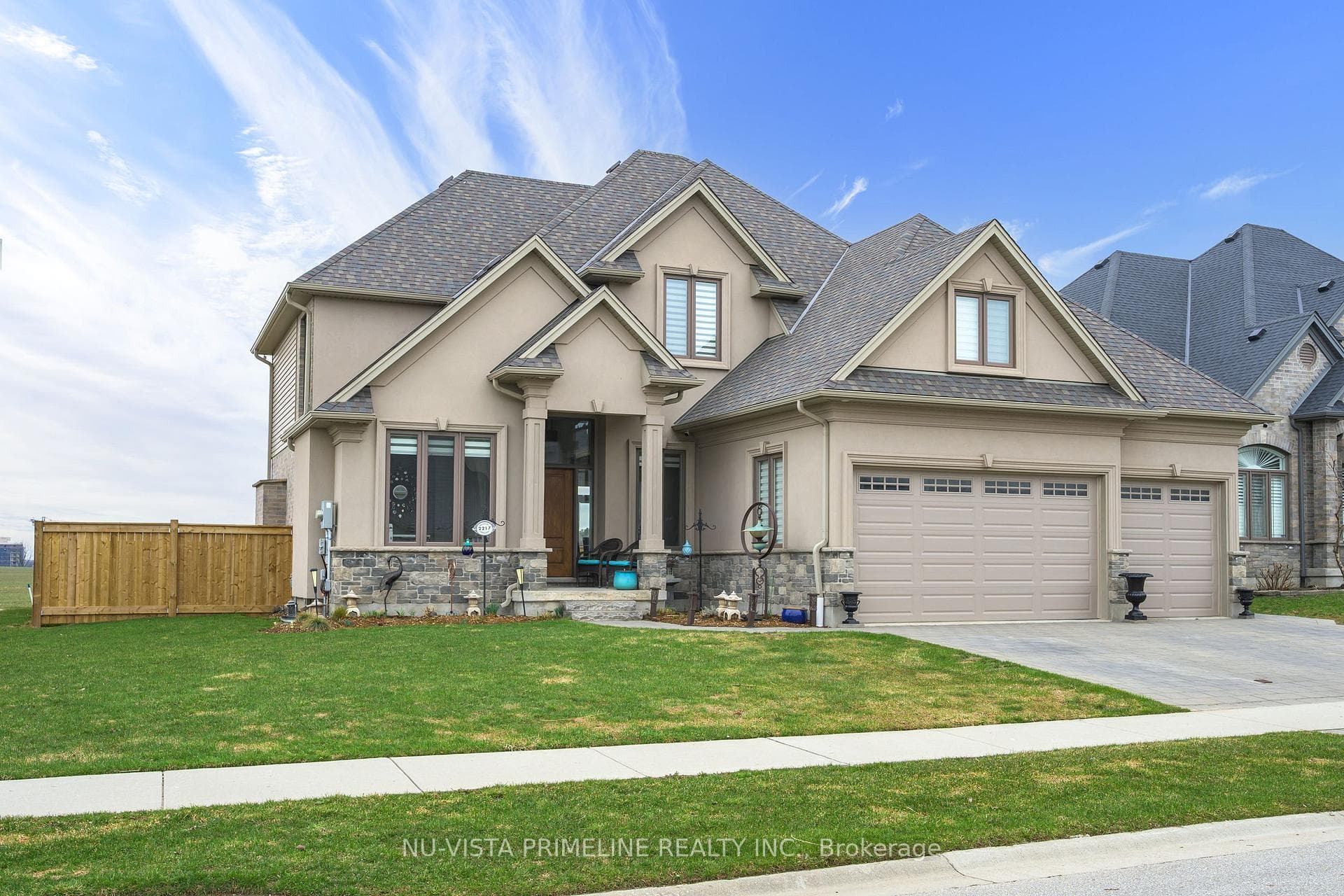 2217 Dauncey Crescent photo 2