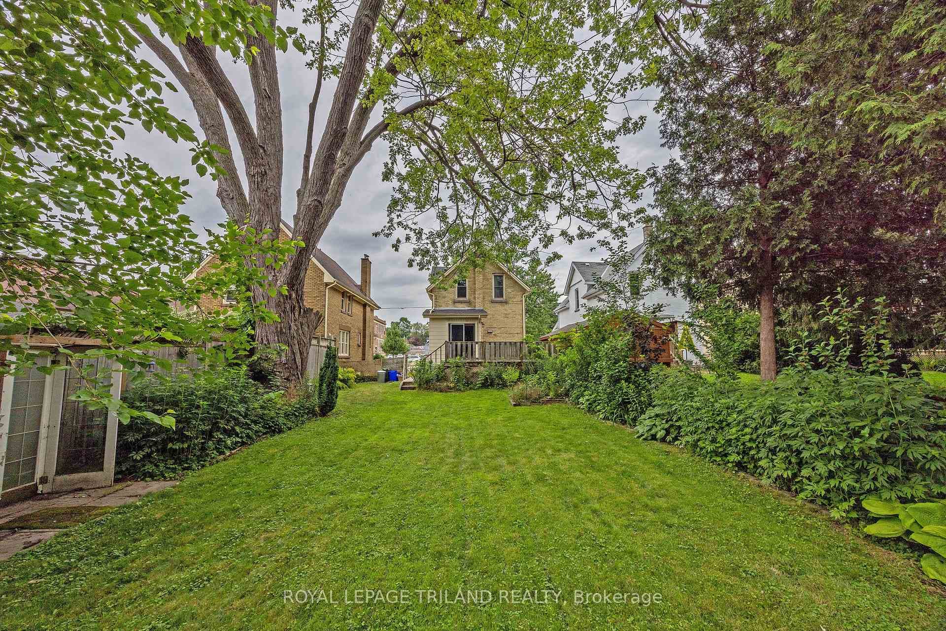 1241 King Street photo 36