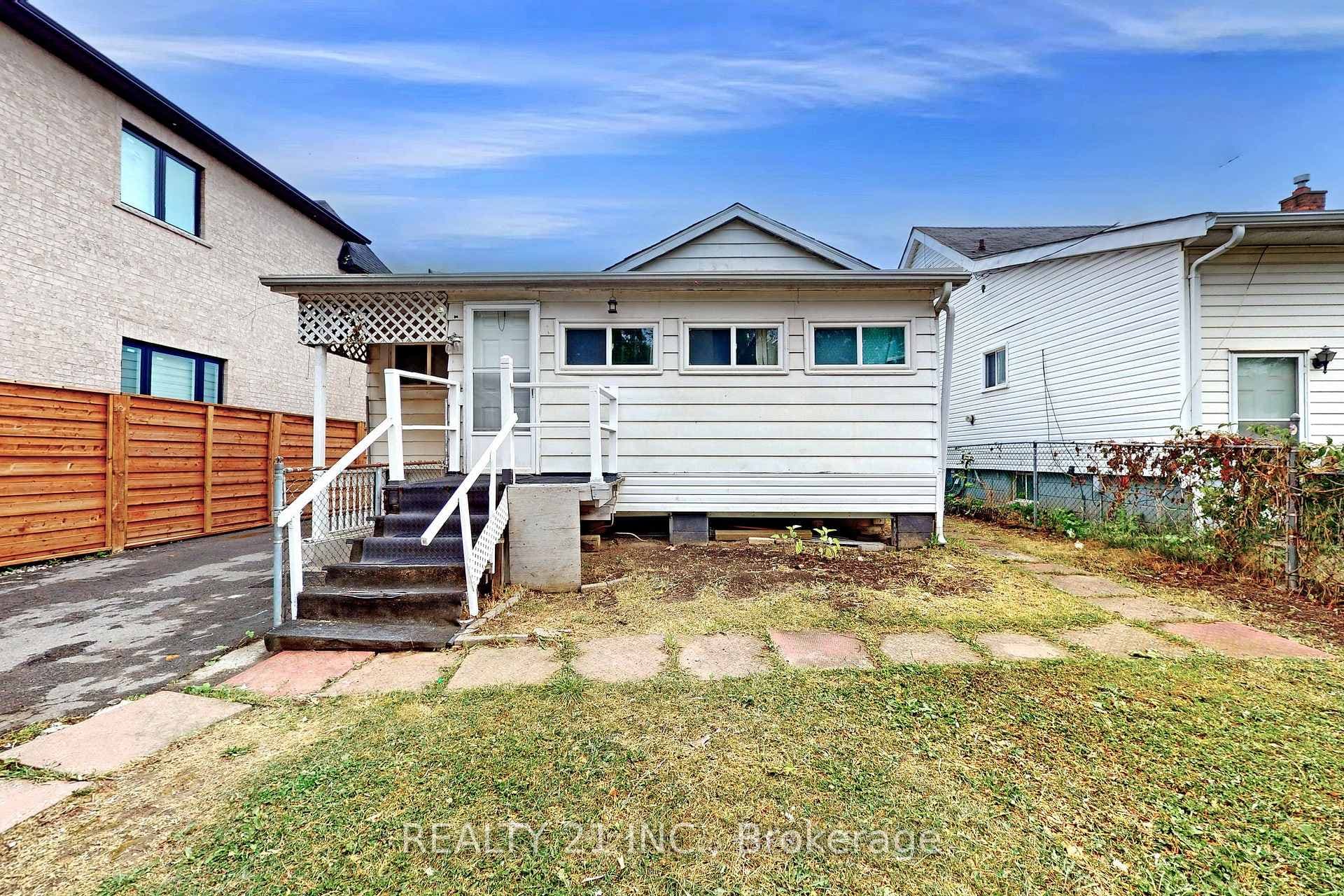 3131 Churchill Avenue photo 40