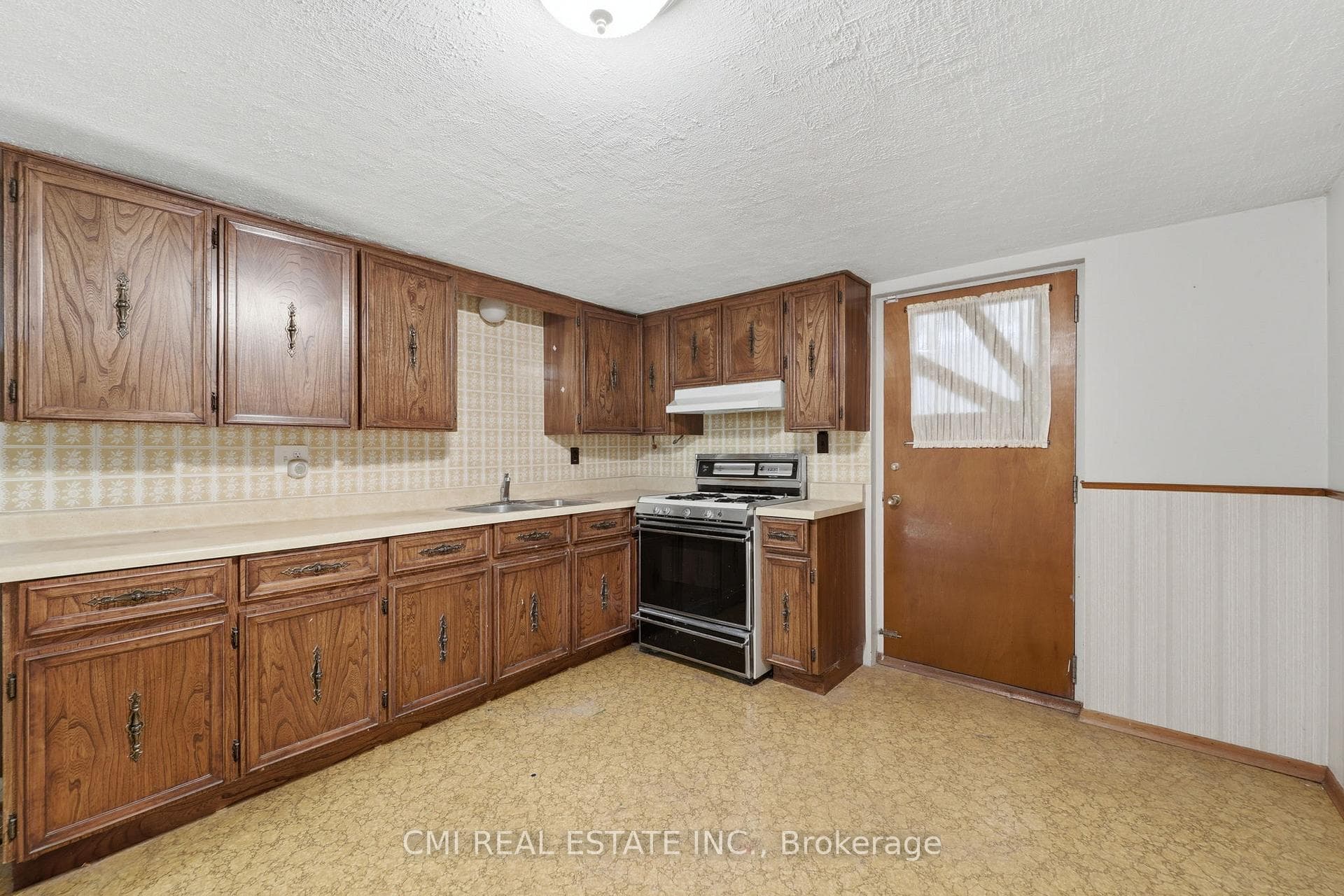 251 Fairridge Road photo 28