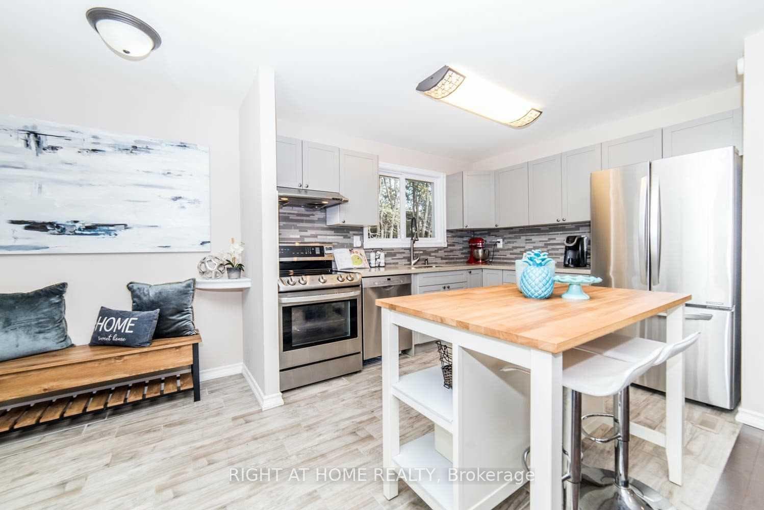 823 Sanok Drive Unit Main photo 2