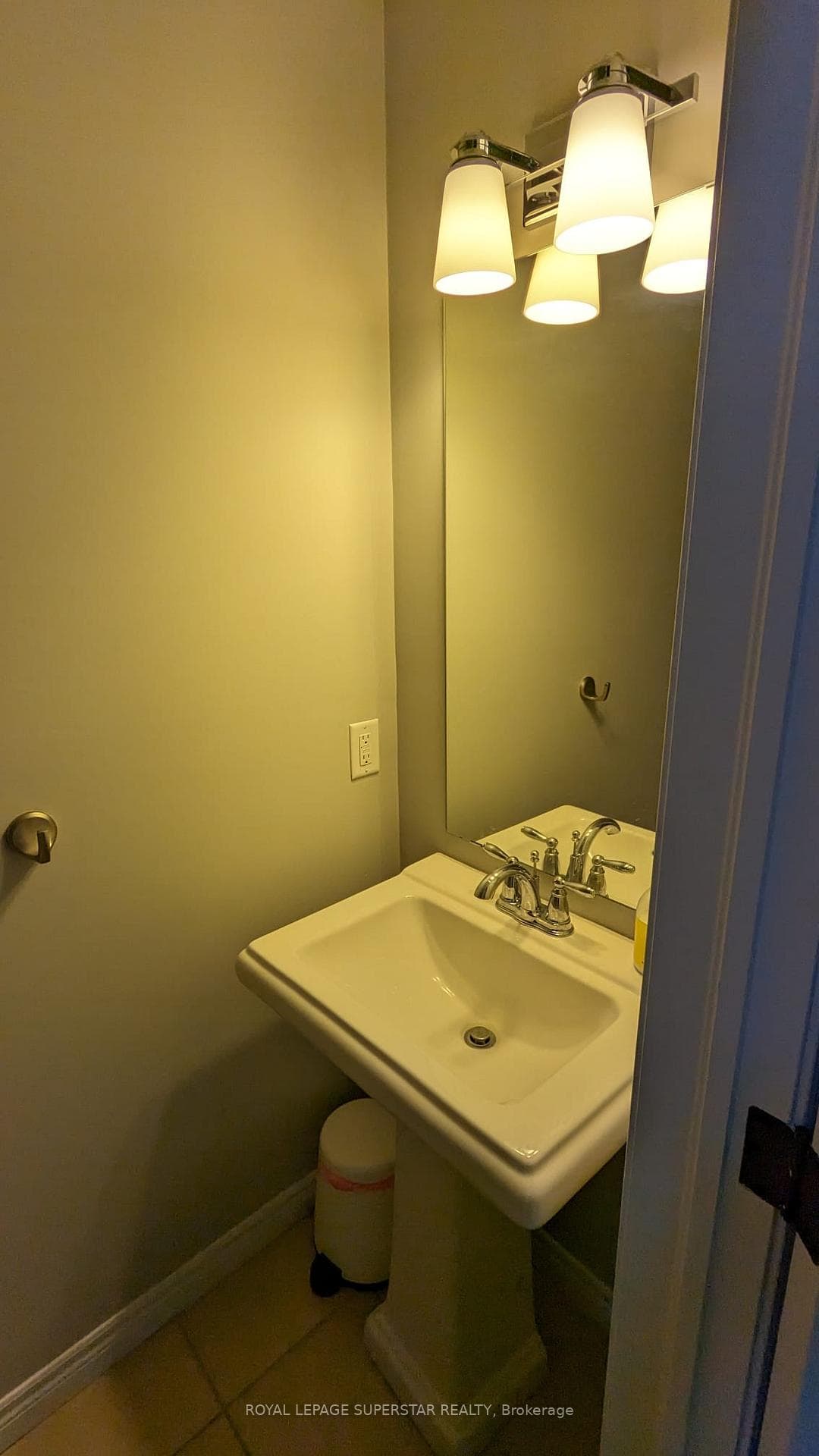 122 Delphi Lane photo 30
