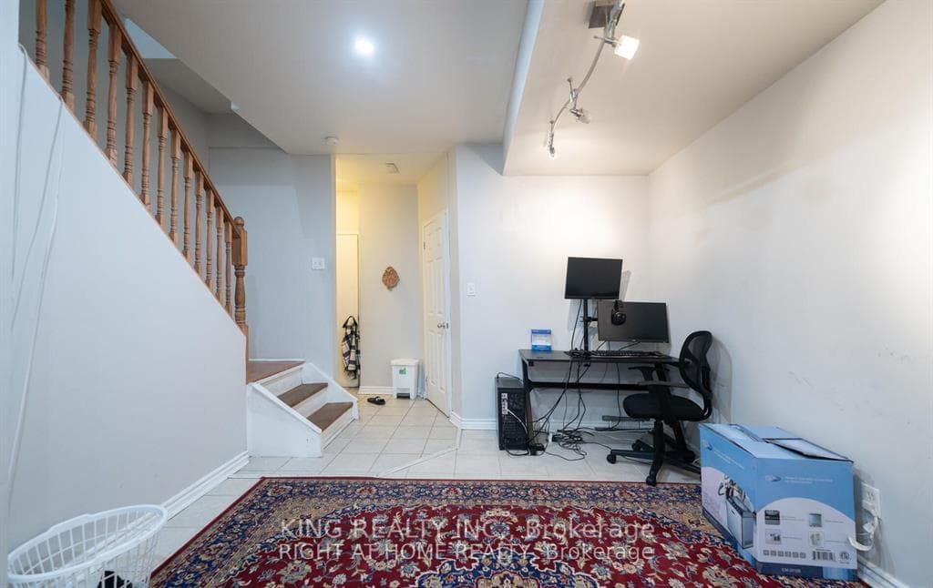 2472 eglinton Avenue Unit 19 photo 22