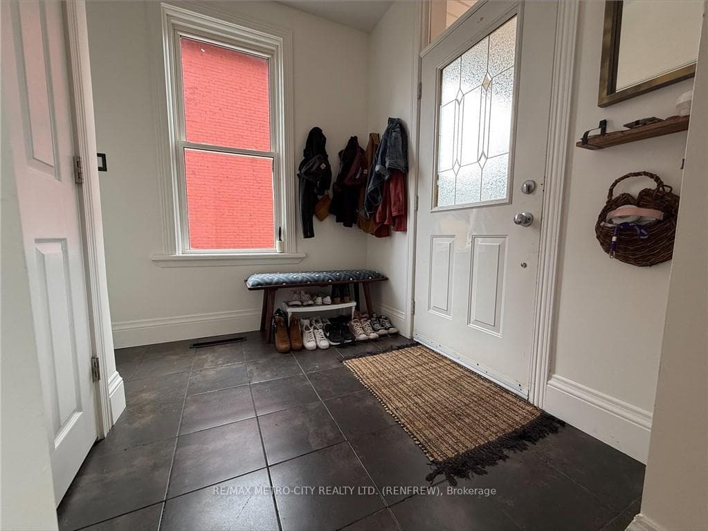 193 ROSS Street photo 2