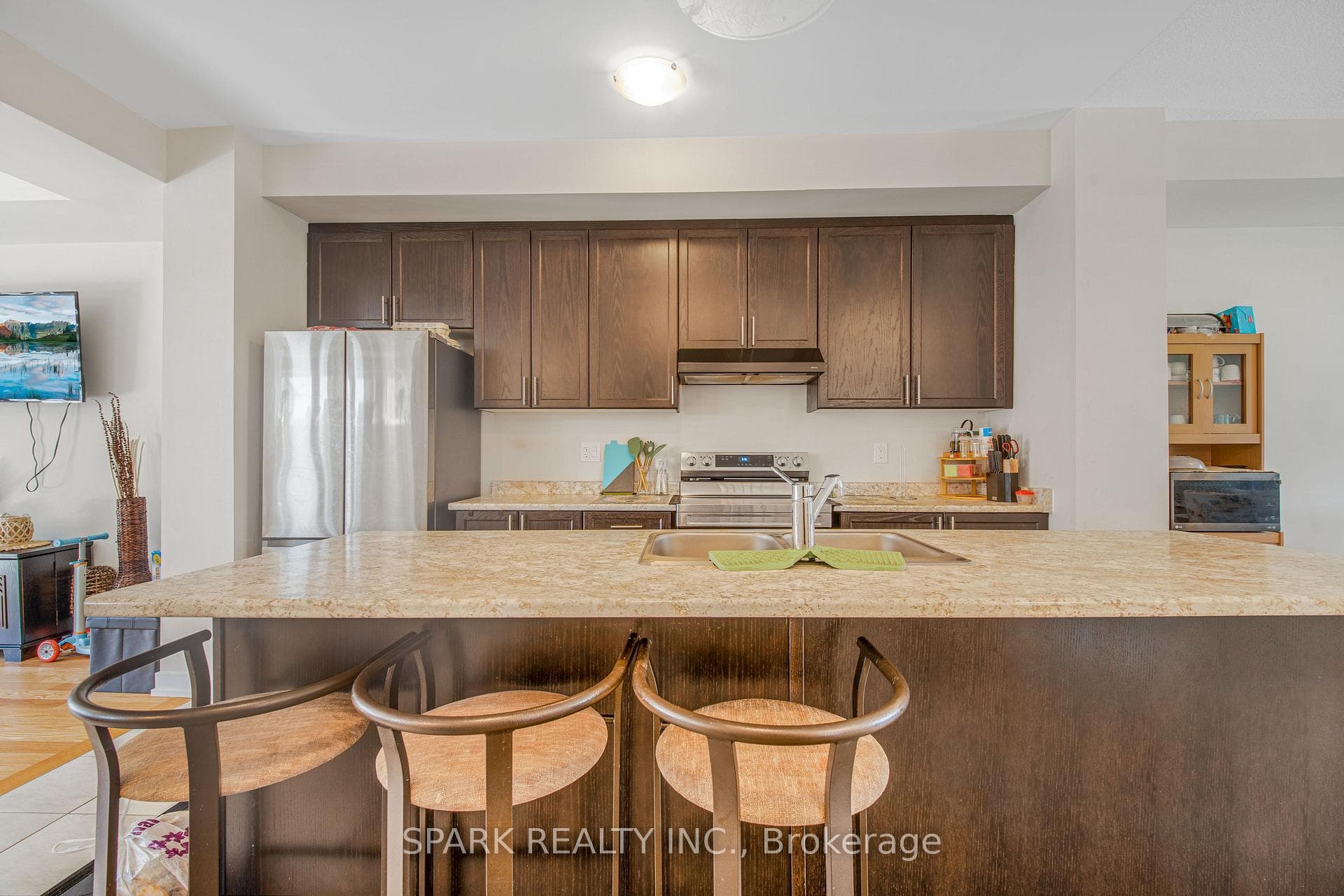 226 Melody Lane photo 10
