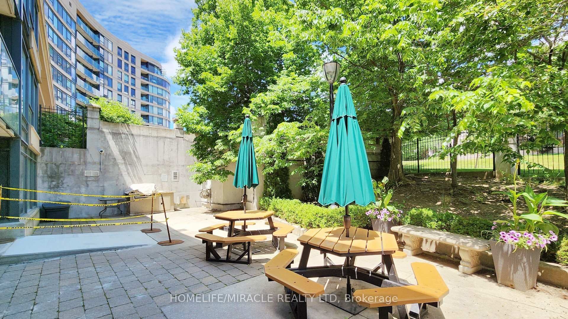 18 Valley Woods Road Unit Ph311 photo 47
