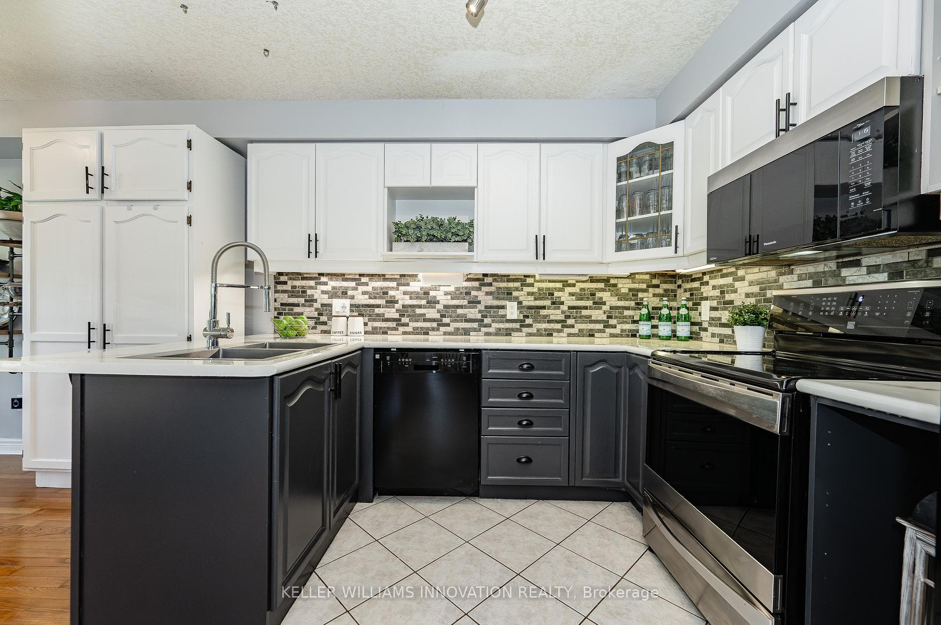 15 Watson Crescent photo 14