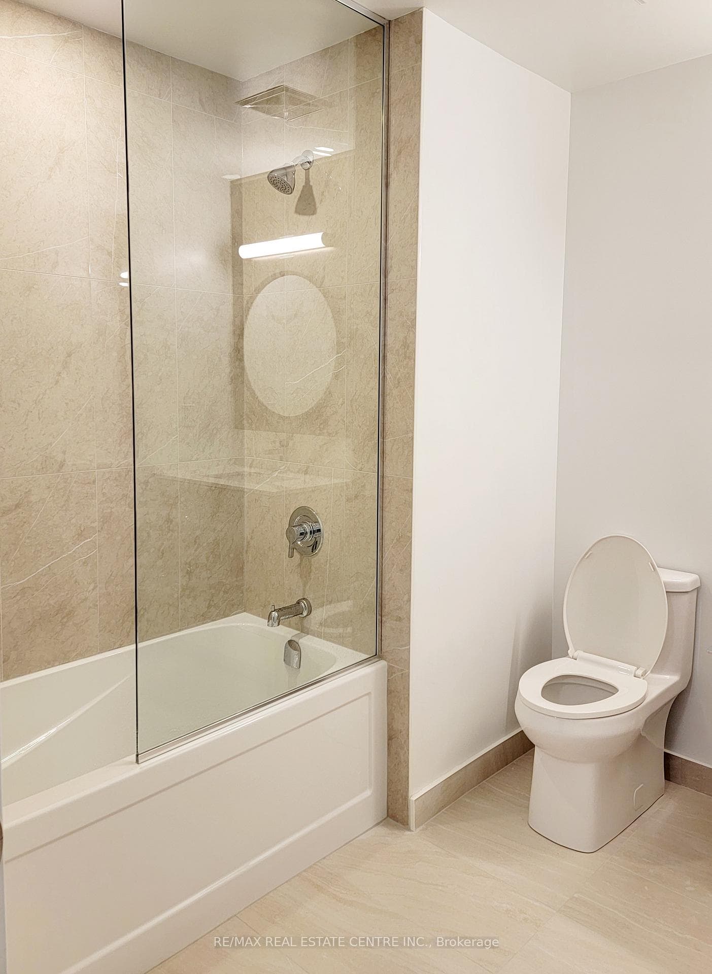 771 Yonge Street Unit 2107 photo 6