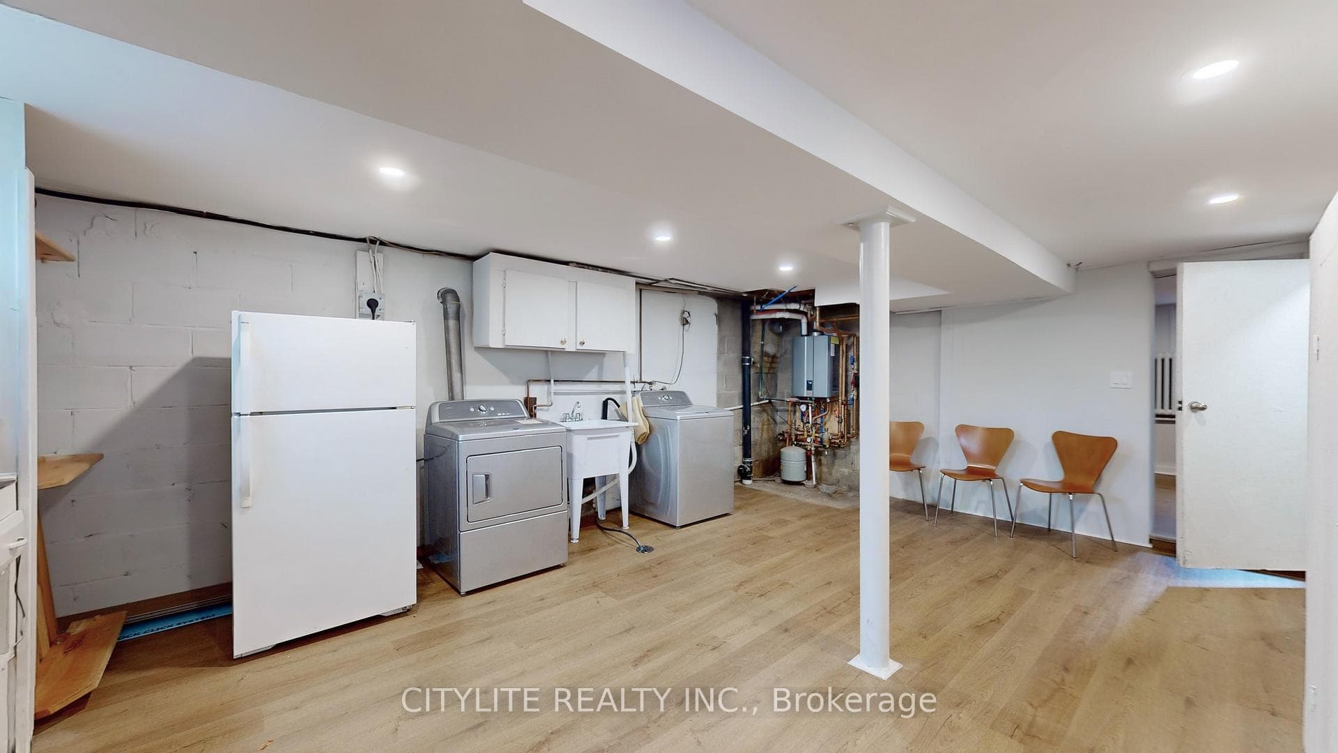 12 Teston Boulevard photo 31