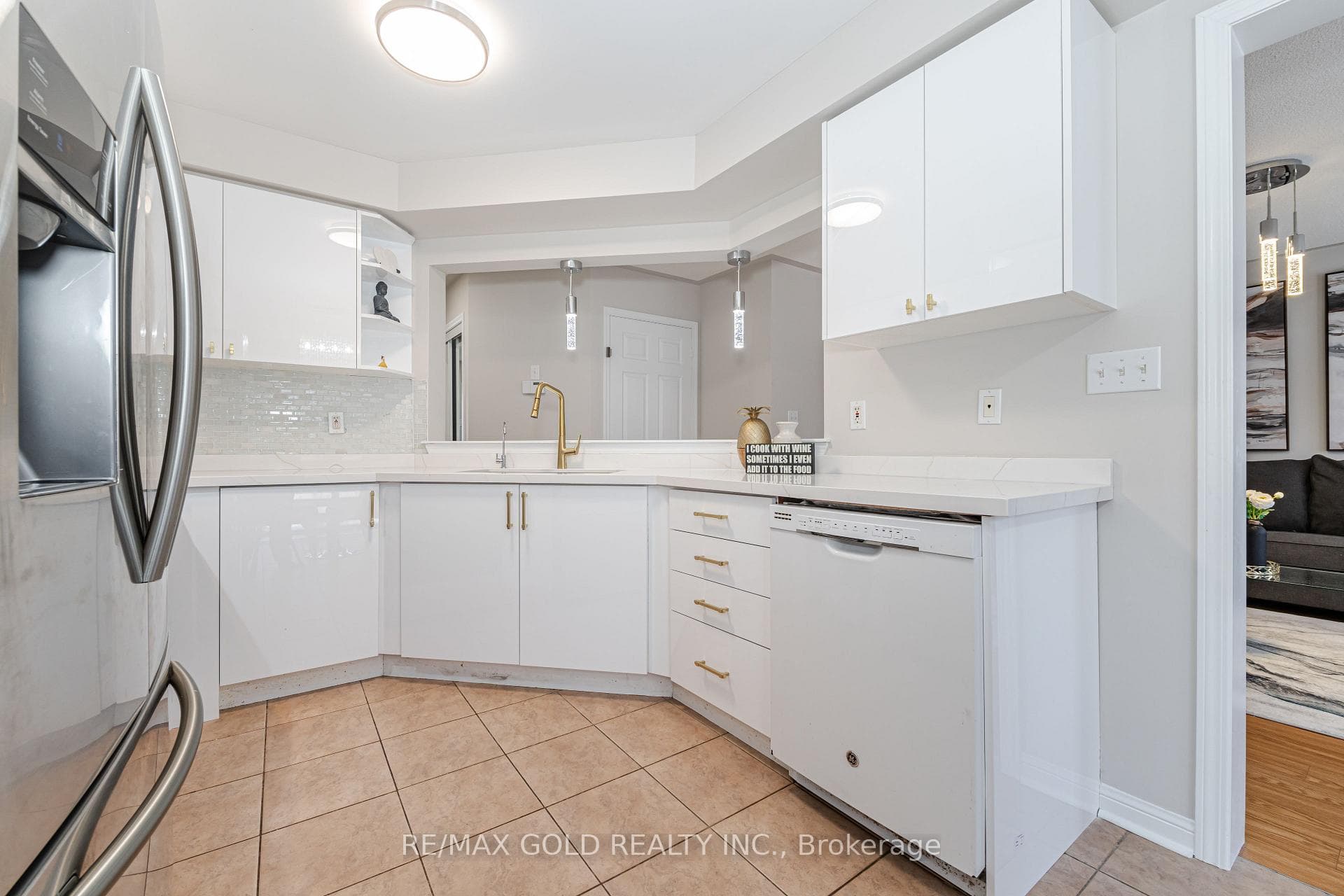16 Frontenac Crescent photo 16