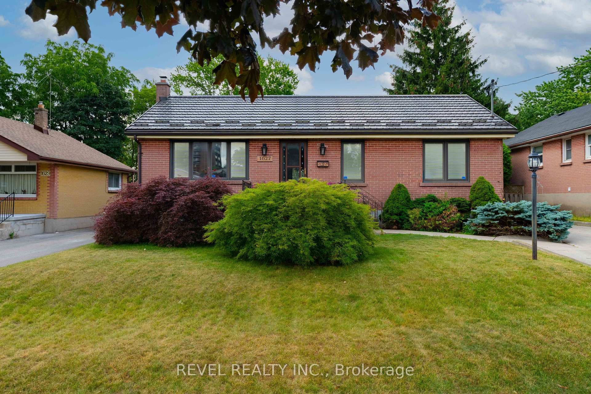 1627 Mardell Street photo 2