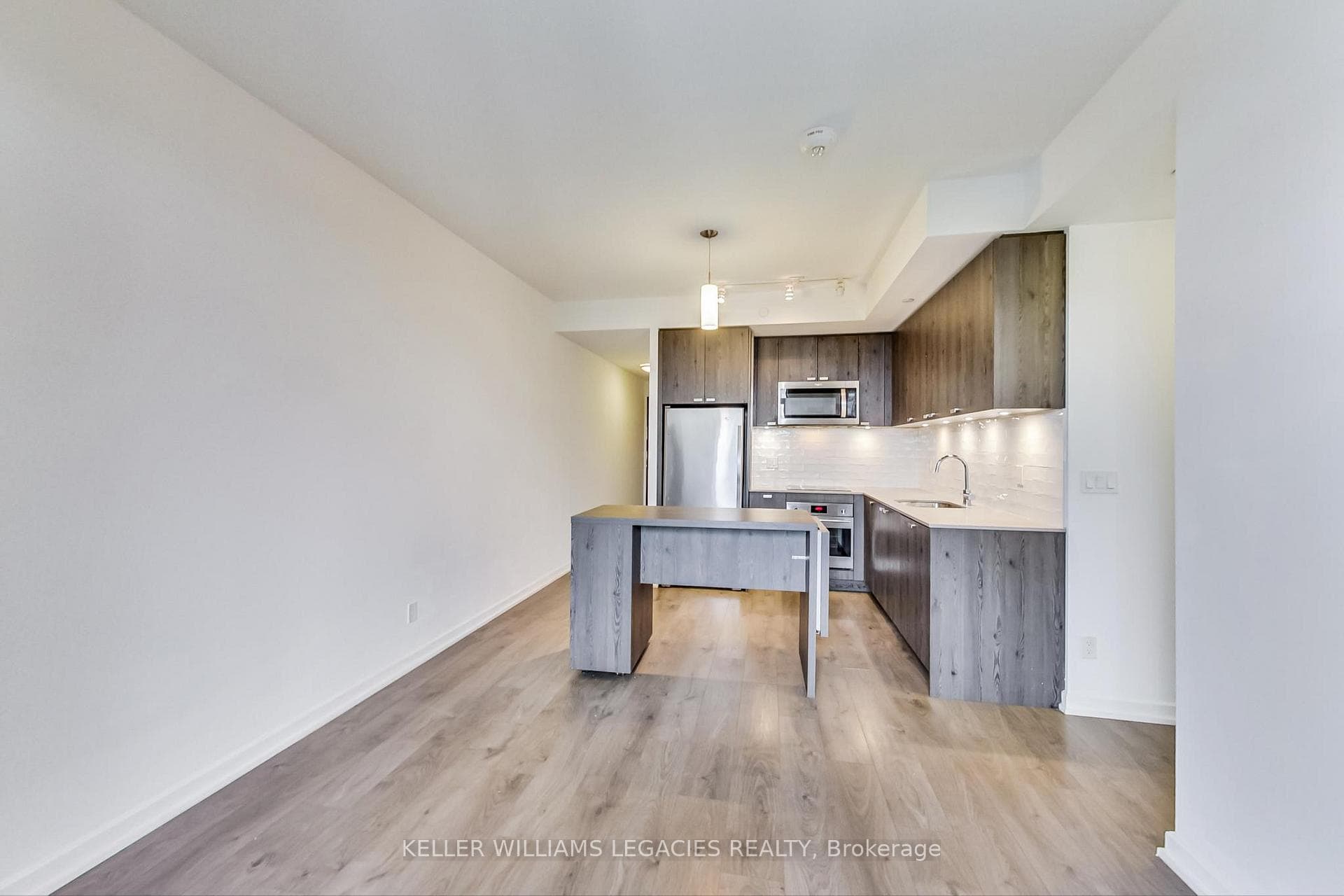 56 Forest Manor Road Unit 1710 photo 13