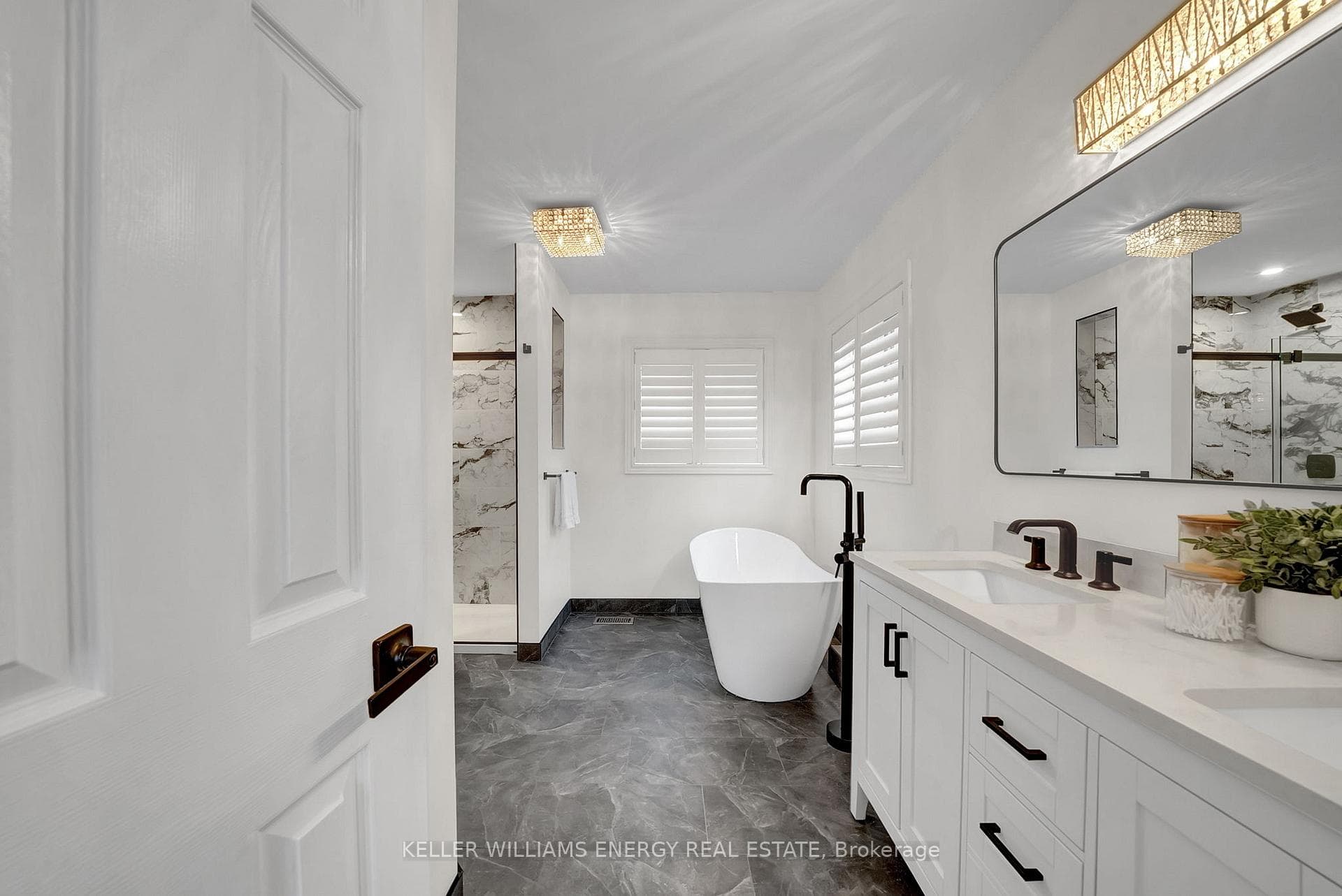 83 Wessex Drive photo 26