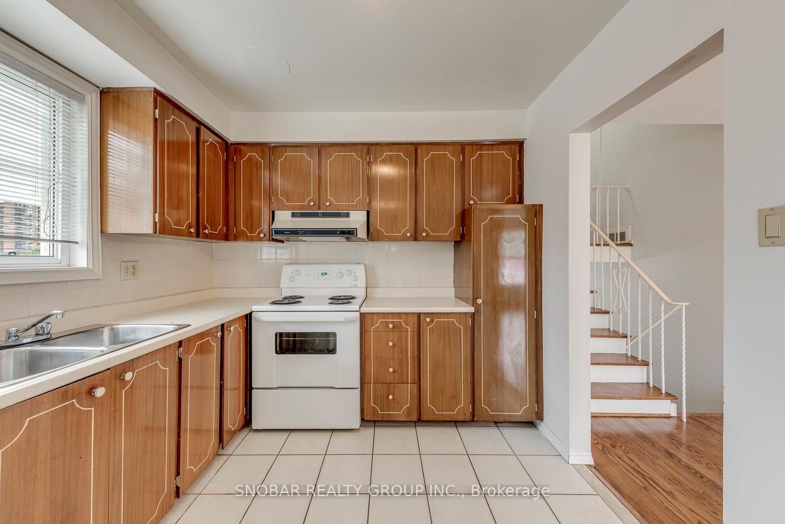 10 Bemberg Court photo 17