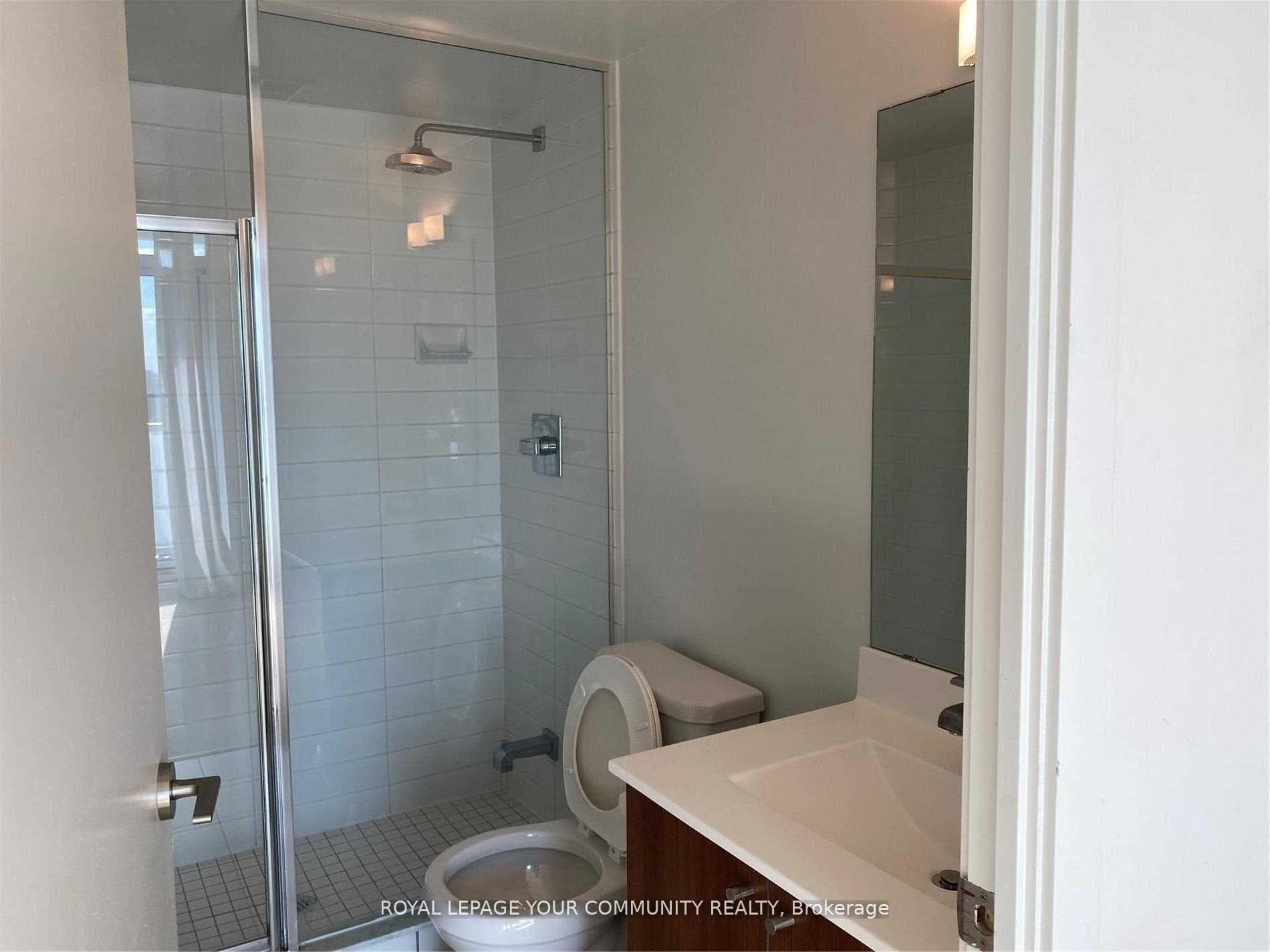5740 Yonge Street Unit 1404 photo 11