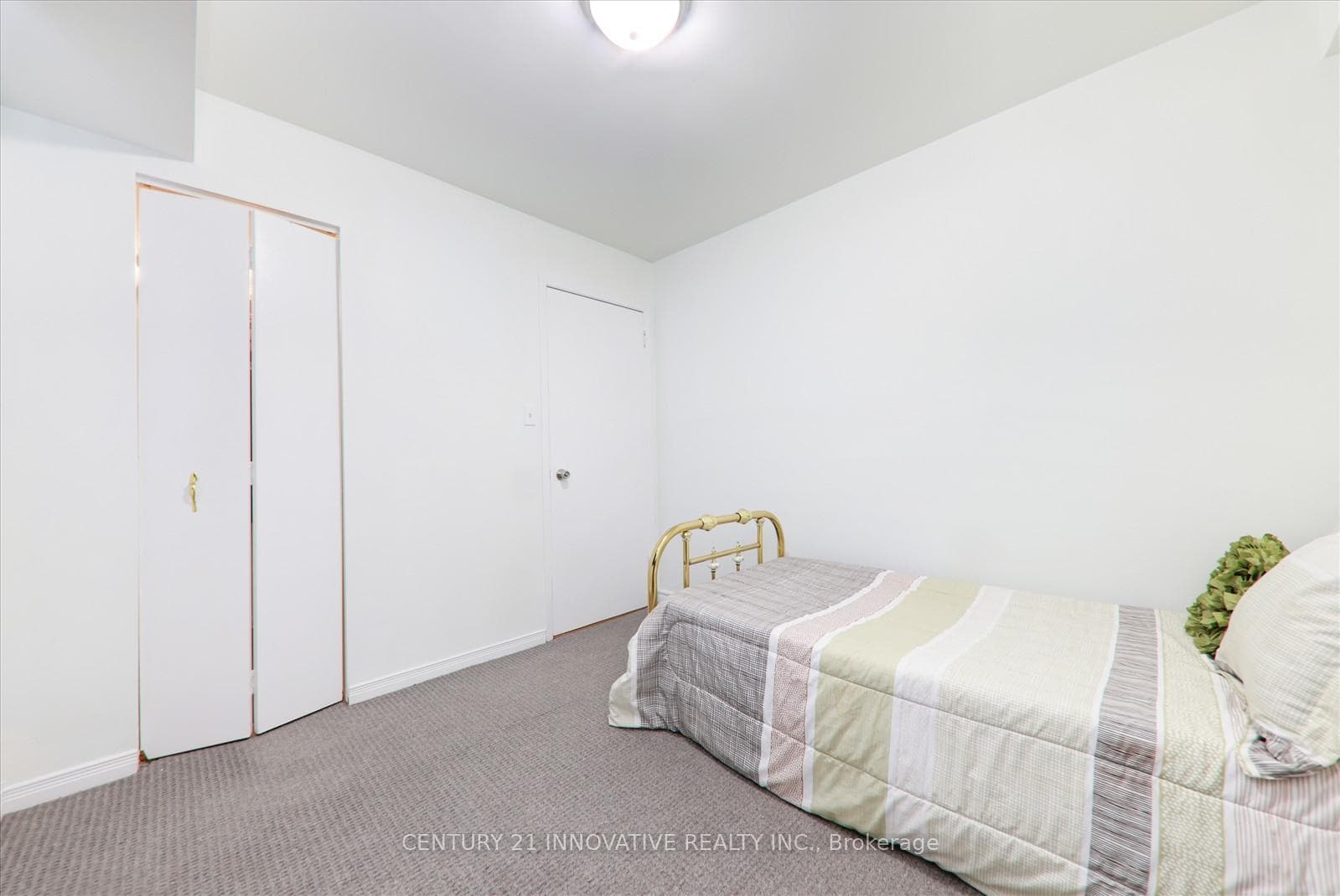 715 Greenoch Court photo 23