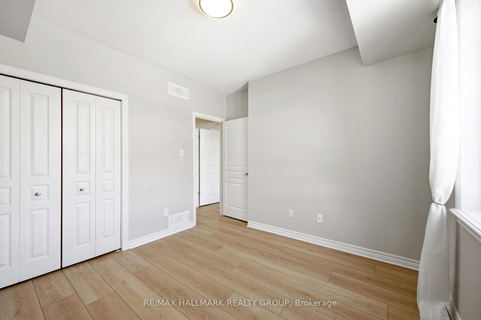 170 Hornchurch Lane Unit C photo 29