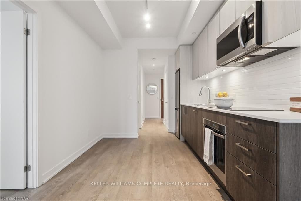 1926 LAKESHORE BOULEVARD WEST Boulevard Unit 1515 photo 15