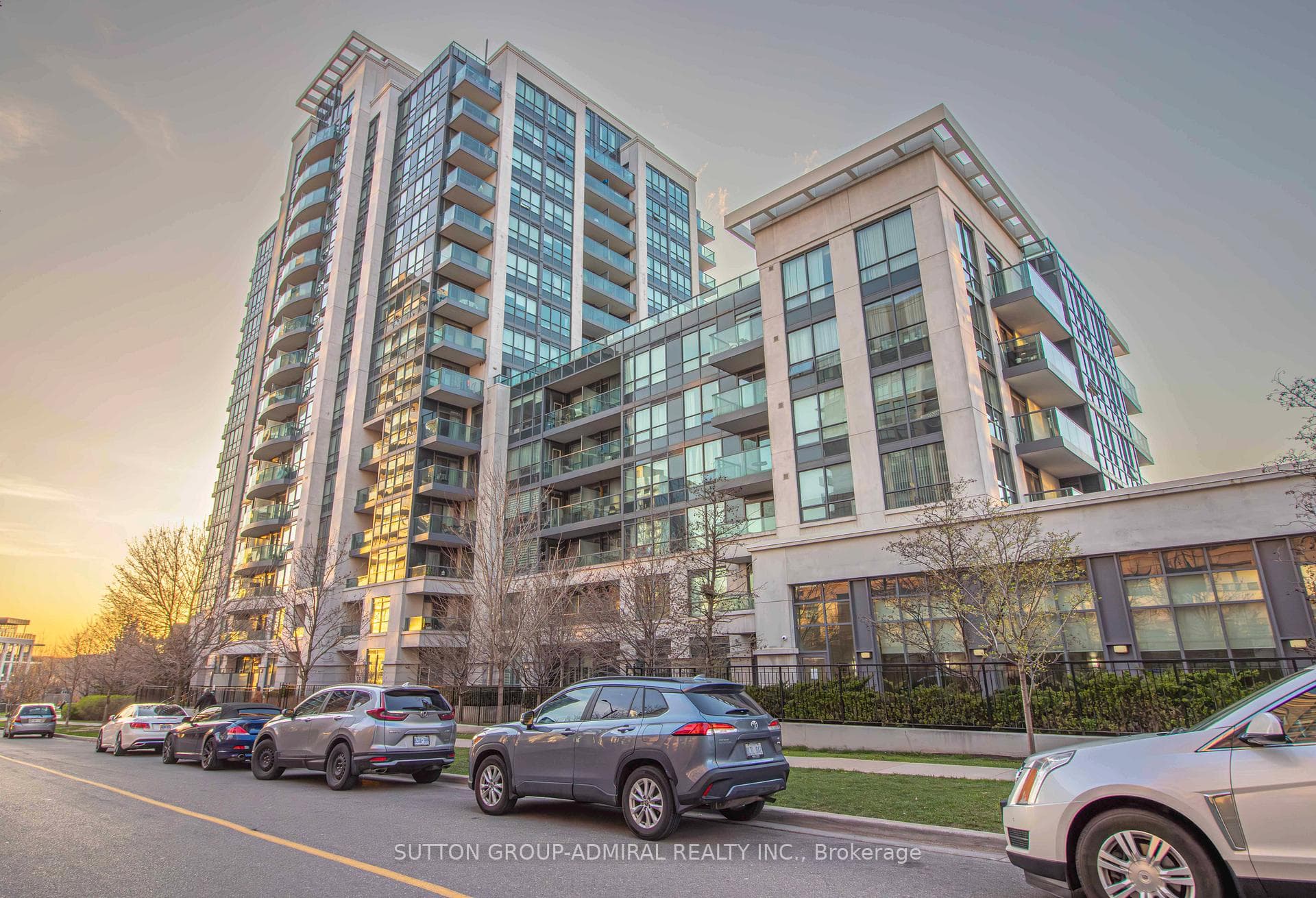 30 North Park Road Unit 210 photo 1