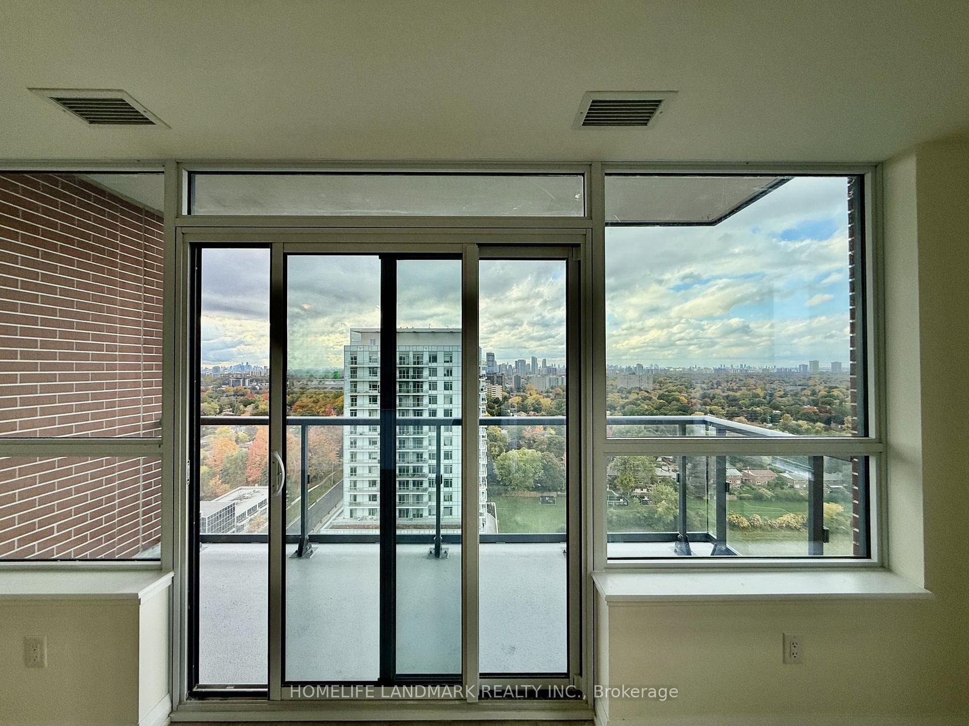 3260 Sheppard Avenue Unit 1902 photo 27