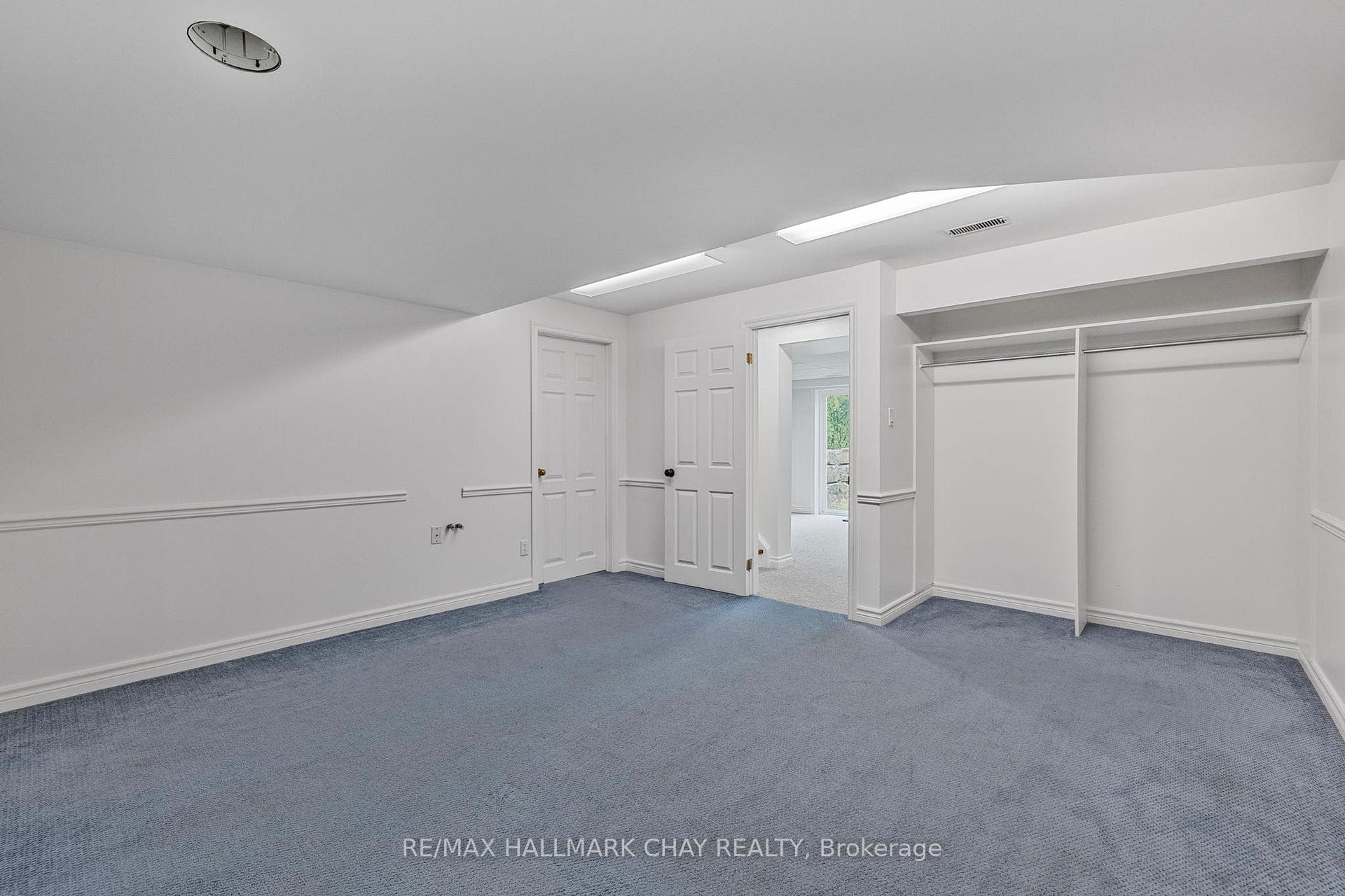 3960 Front Street photo 20
