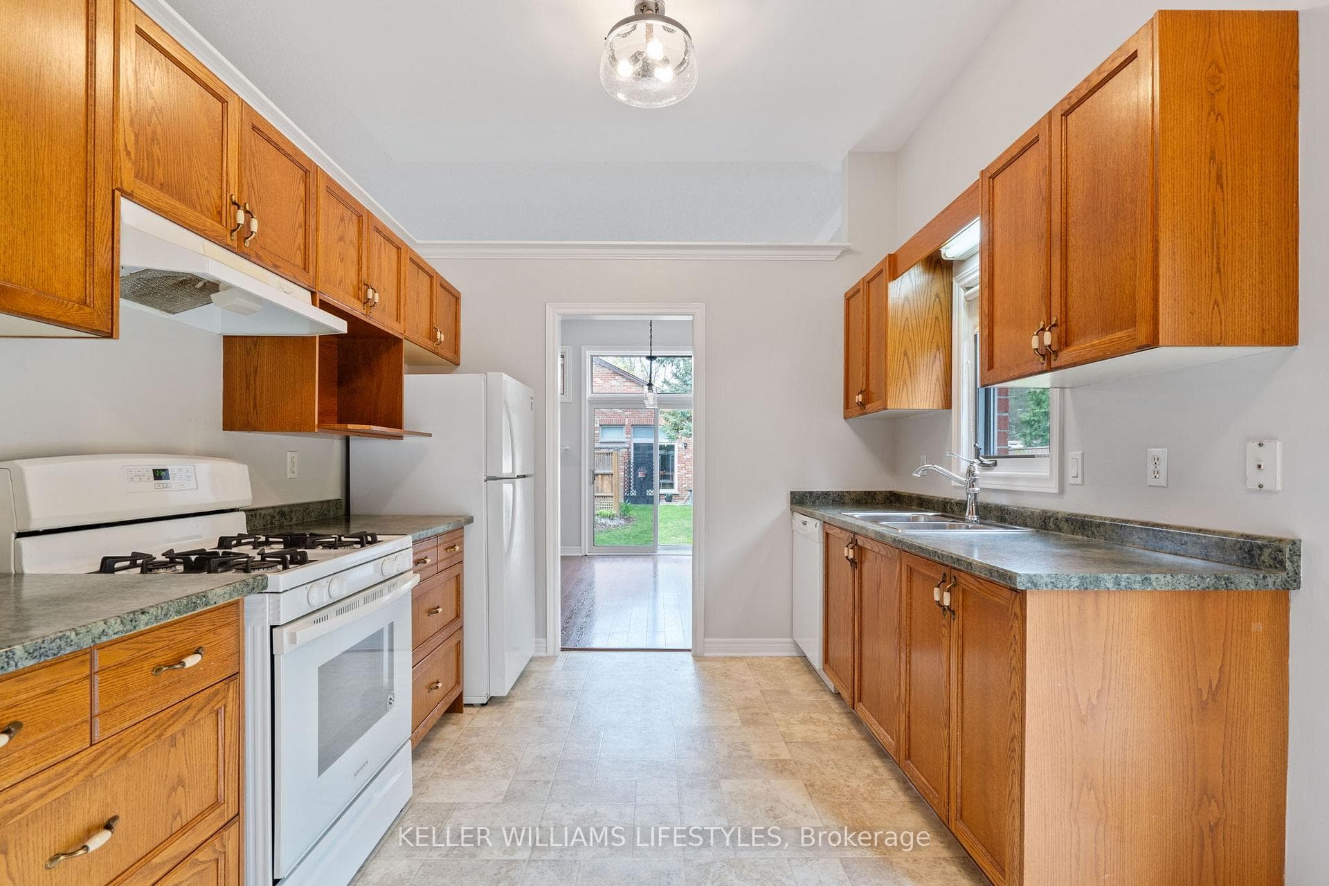 1478 Adelaide Street Unit 68 photo 19