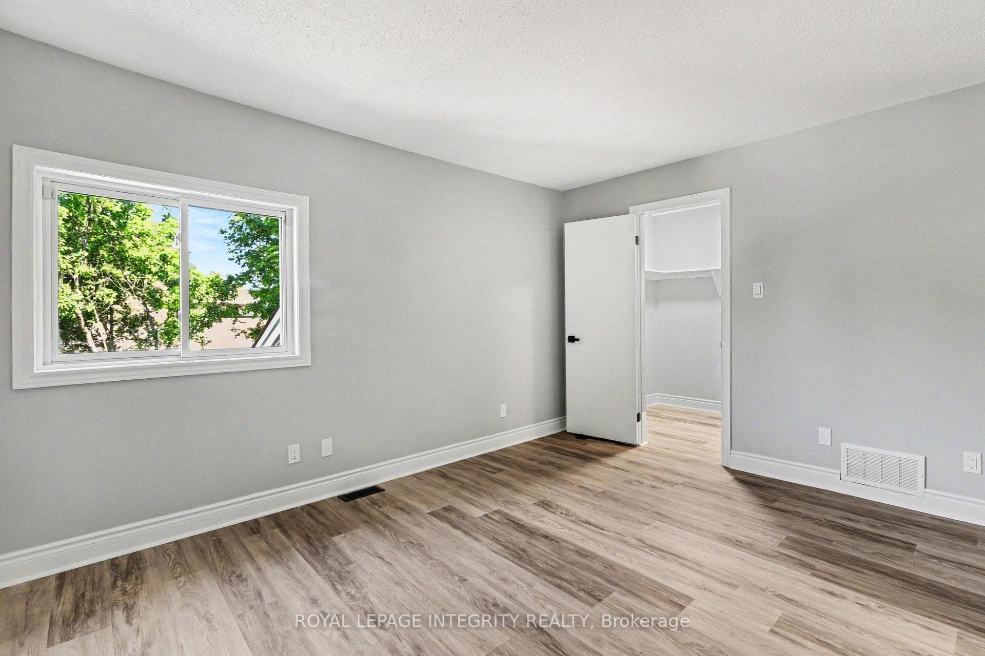 1511 Thurlow Street photo 17