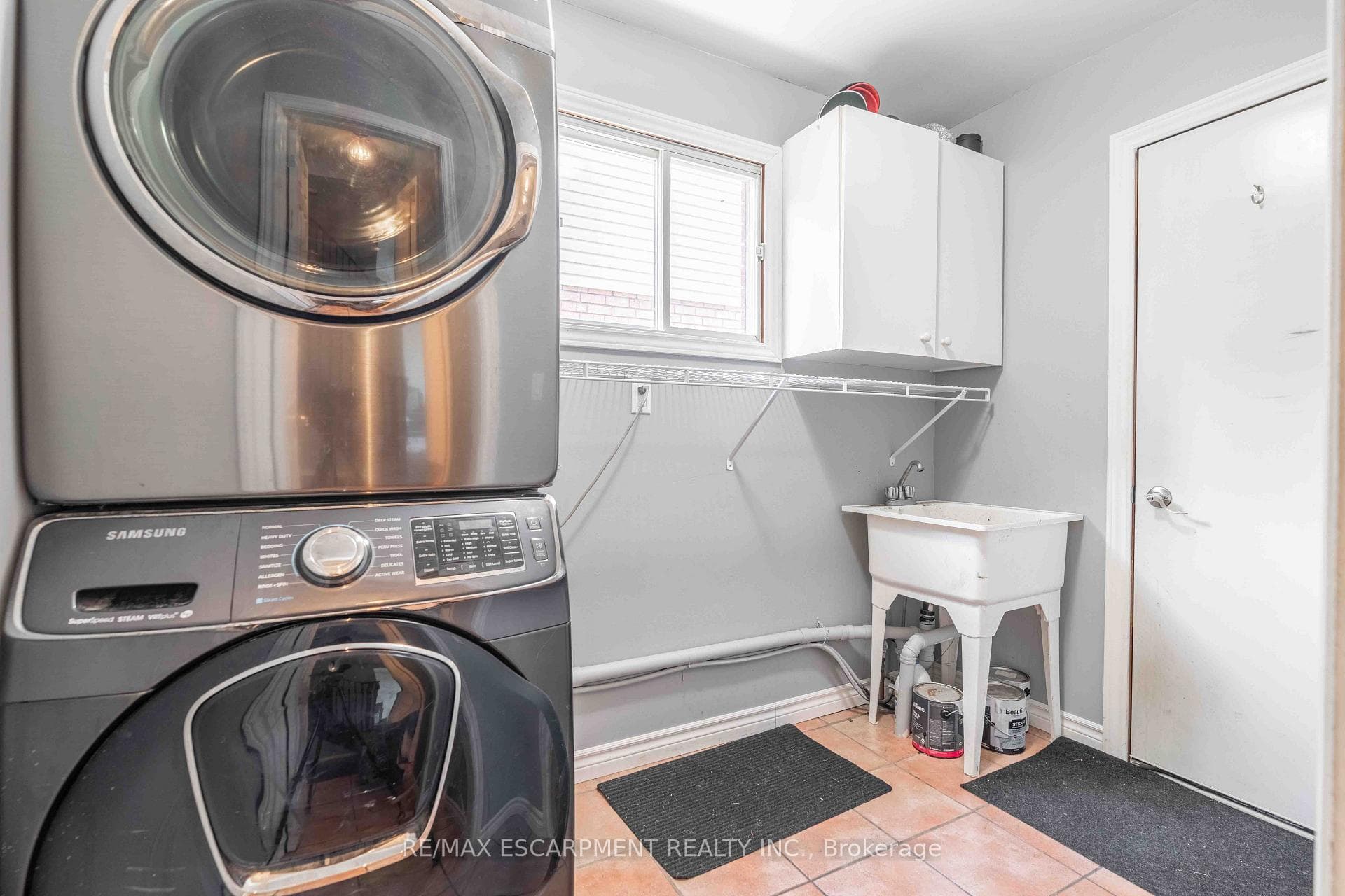 54 SELKIRK Street photo 18