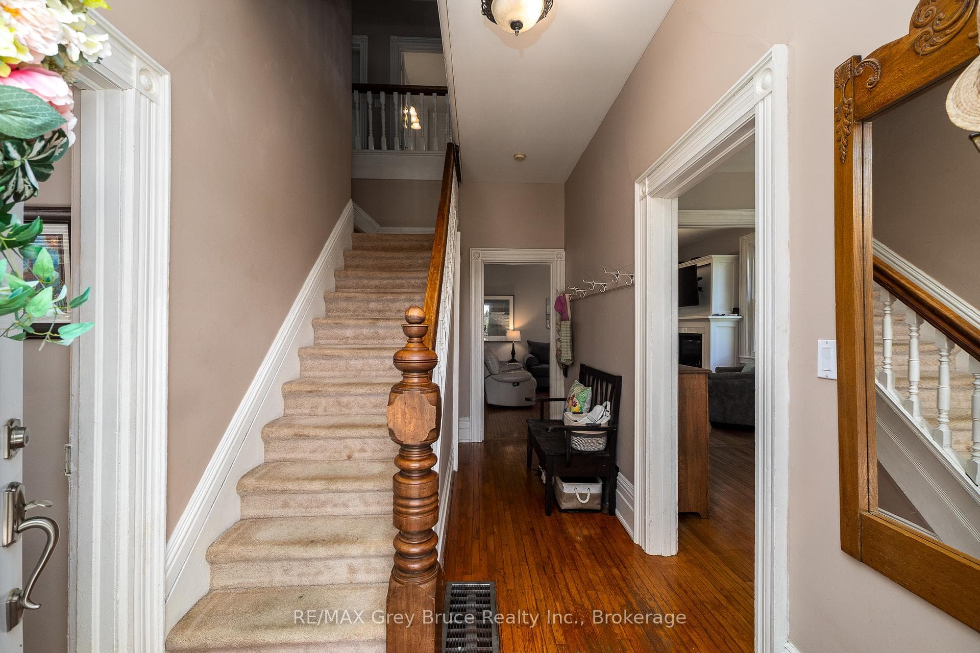 580 23rd Street photo 6