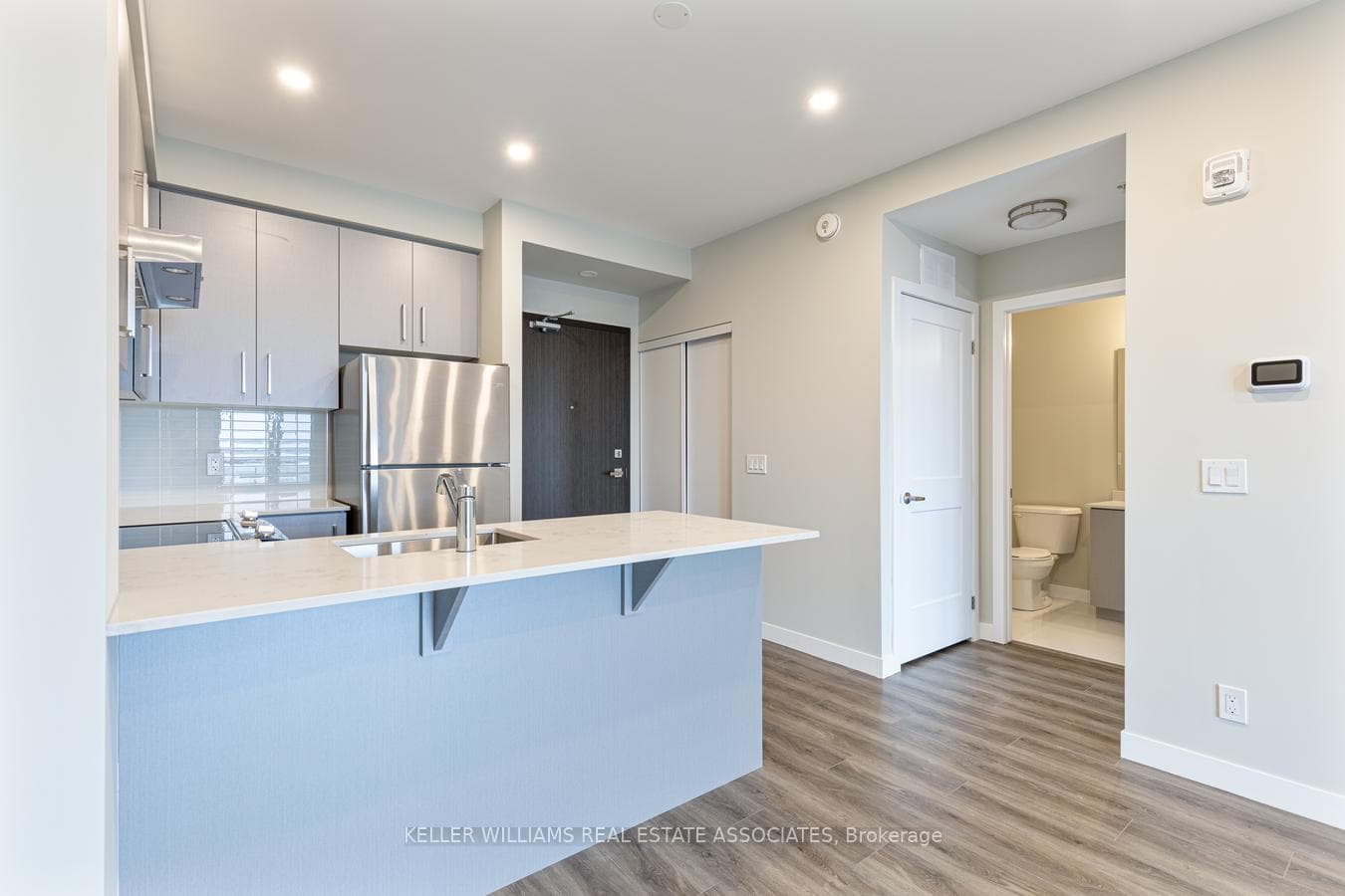15 Queen Street Unit 2208 photo 8
