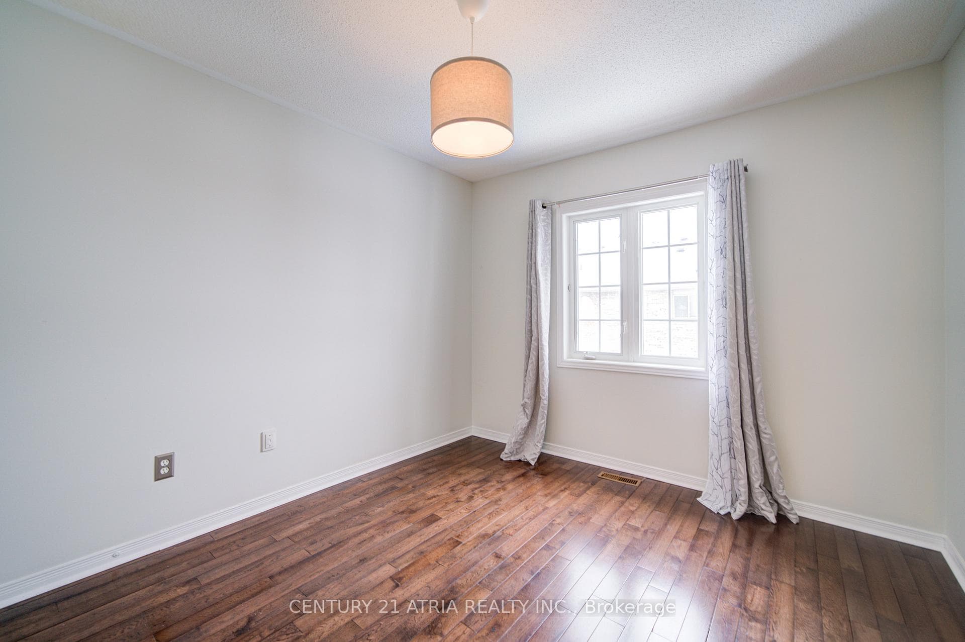 170 Selkirk Drive photo 35