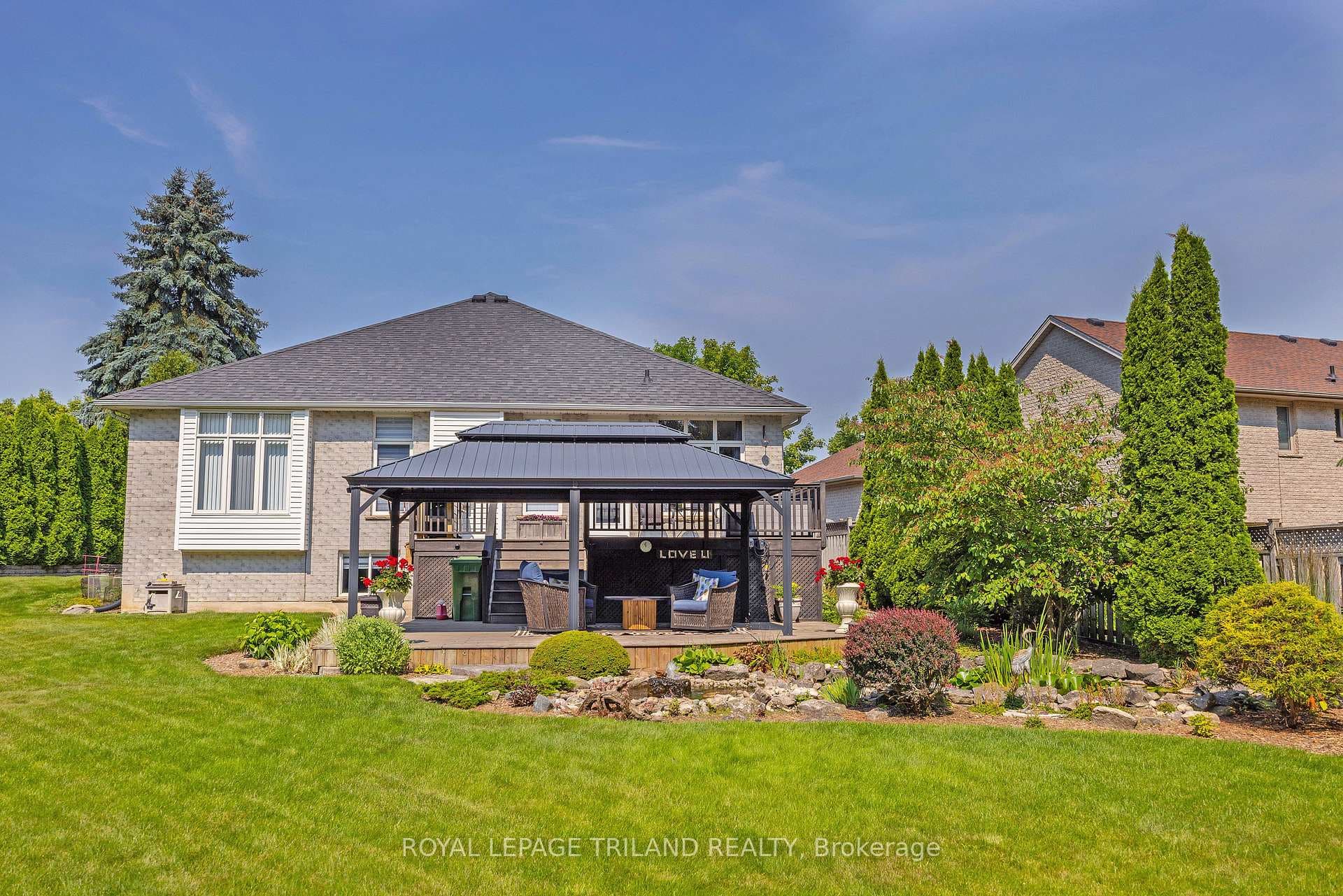 15 Augusta Crescent photo 46