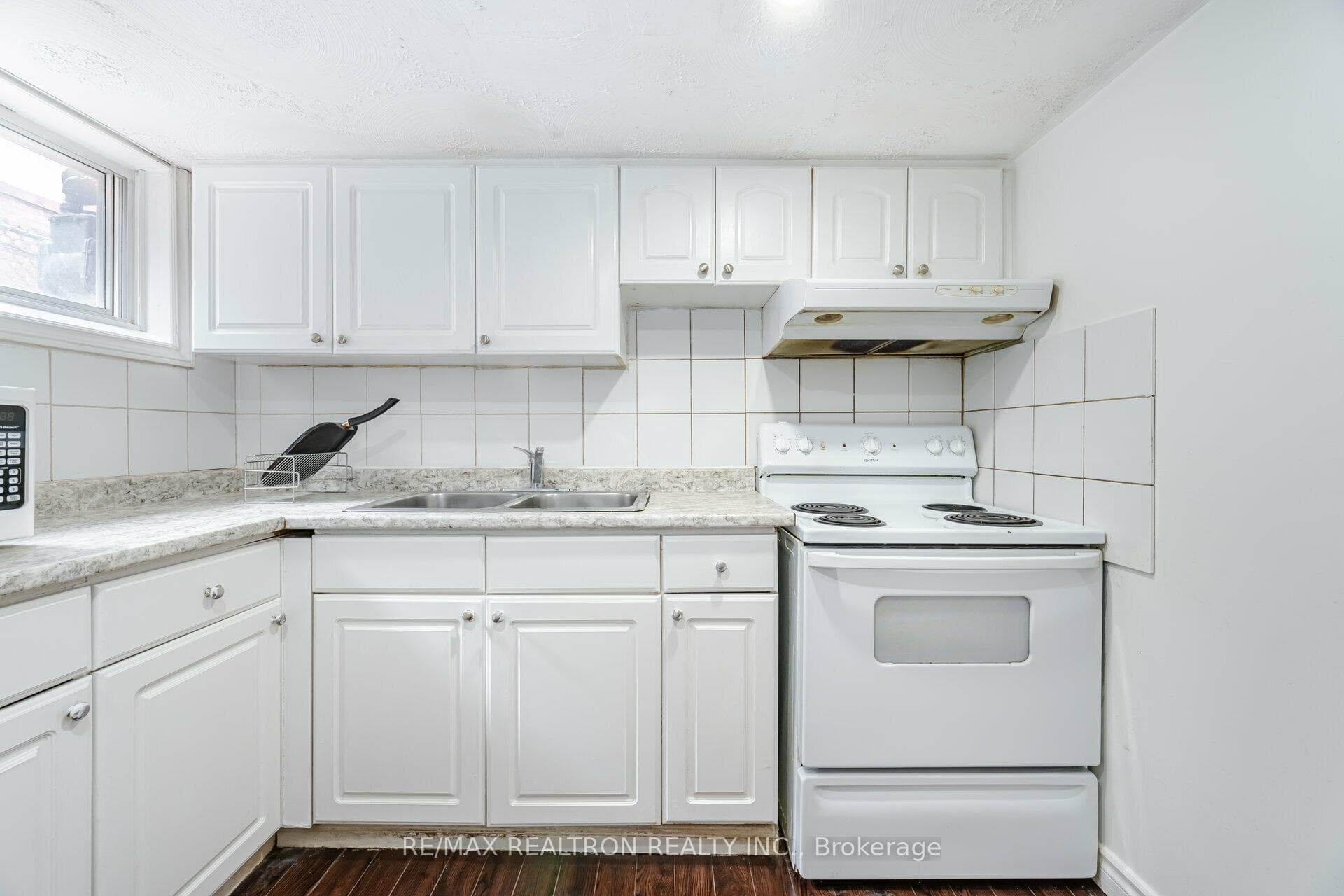 726 Brimorton Drive photo 31